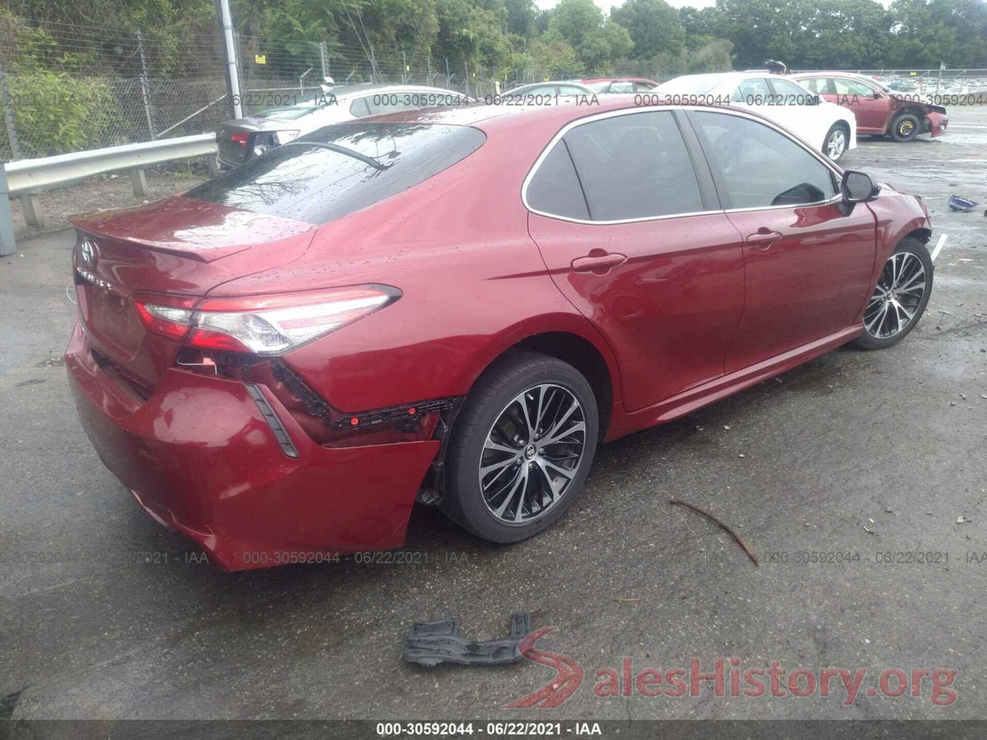 4T1B11HK3JU511144 2018 TOYOTA CAMRY