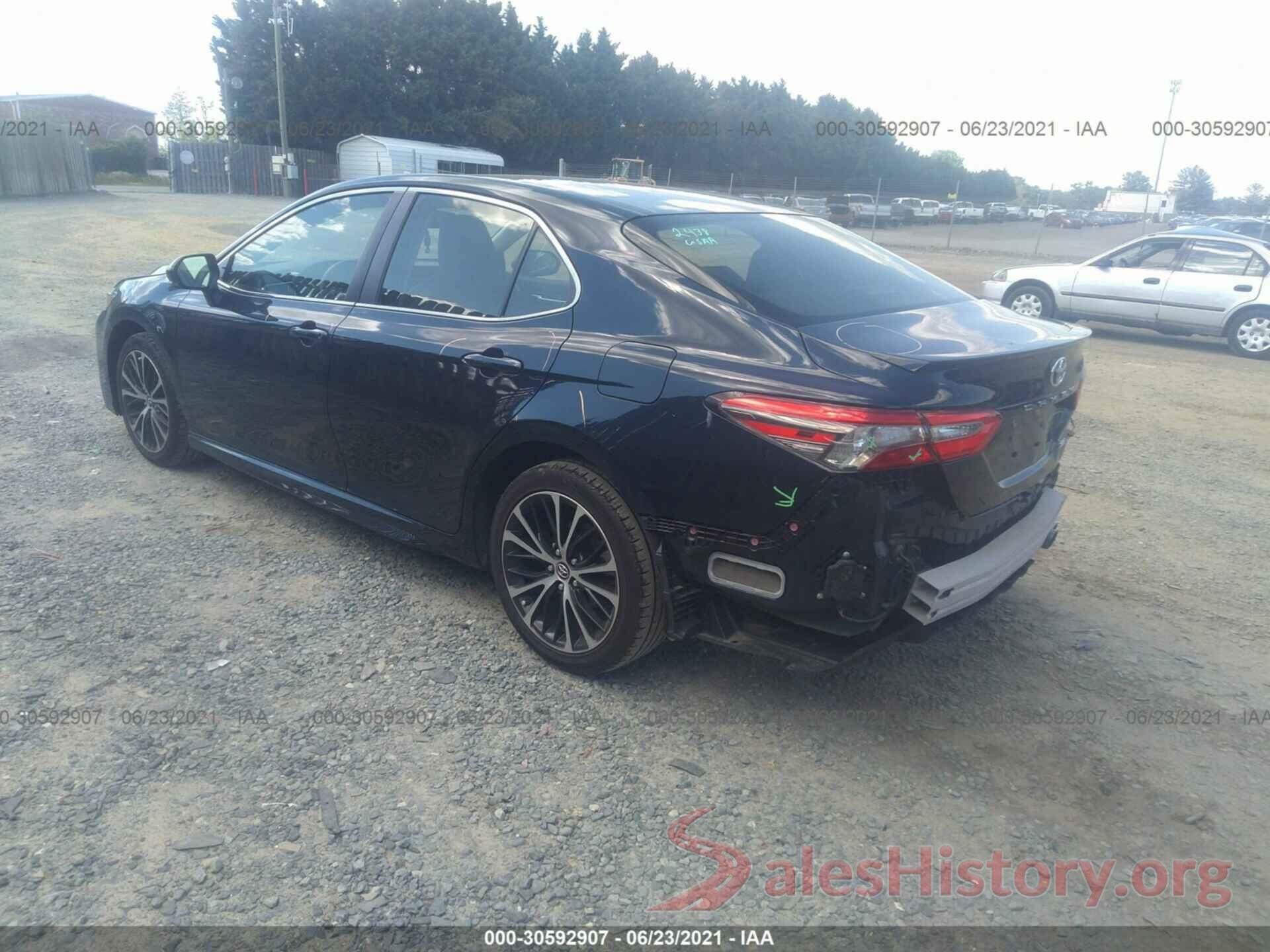 JTNB11HK8J3021031 2018 TOYOTA CAMRY