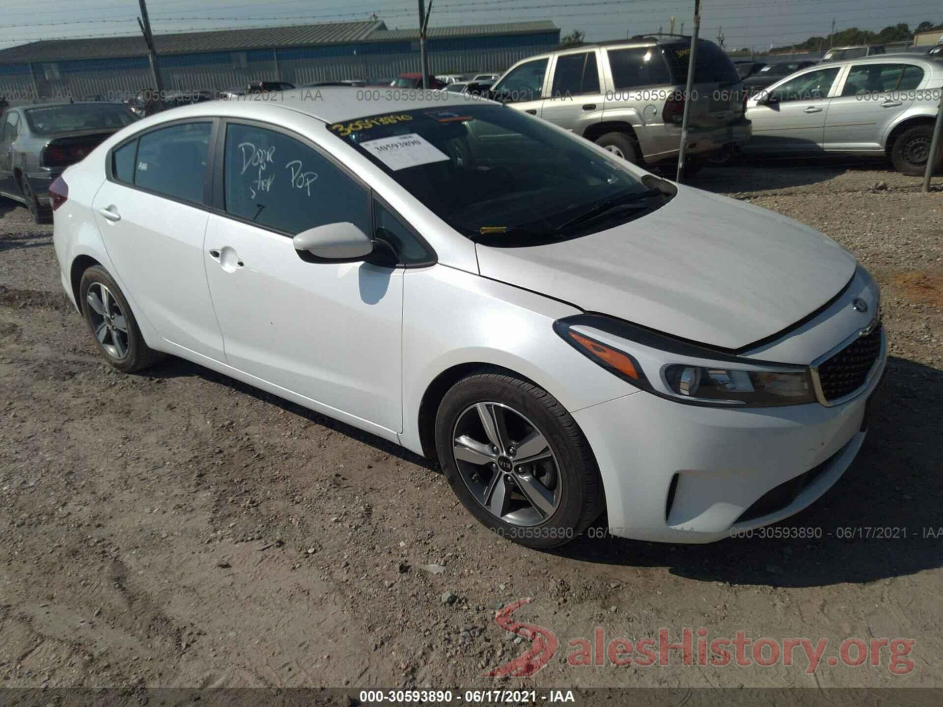 3KPFL4A7XJE274495 2018 KIA FORTE