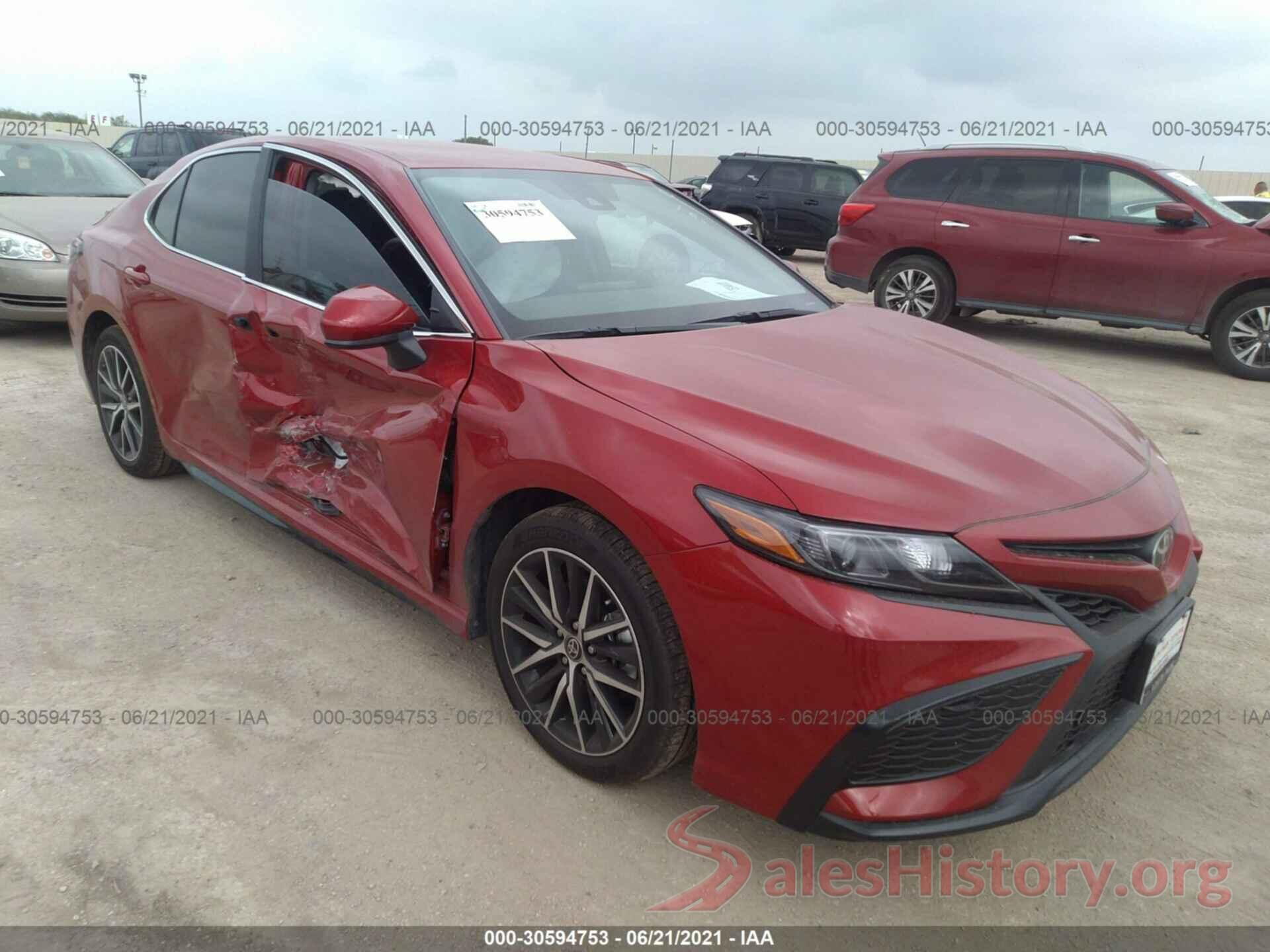 4T1G11AK1MU452986 2021 TOYOTA CAMRY