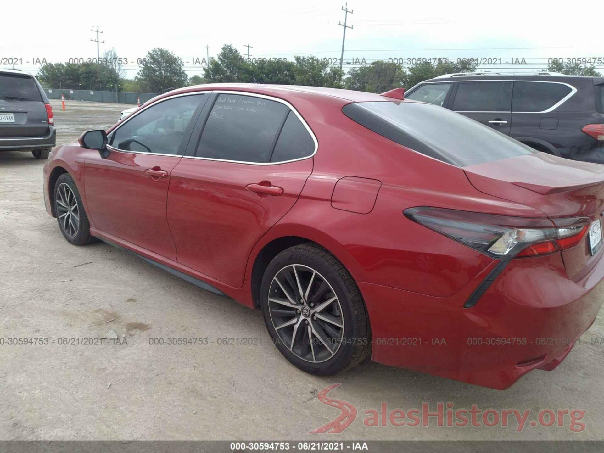 4T1G11AK1MU452986 2021 TOYOTA CAMRY