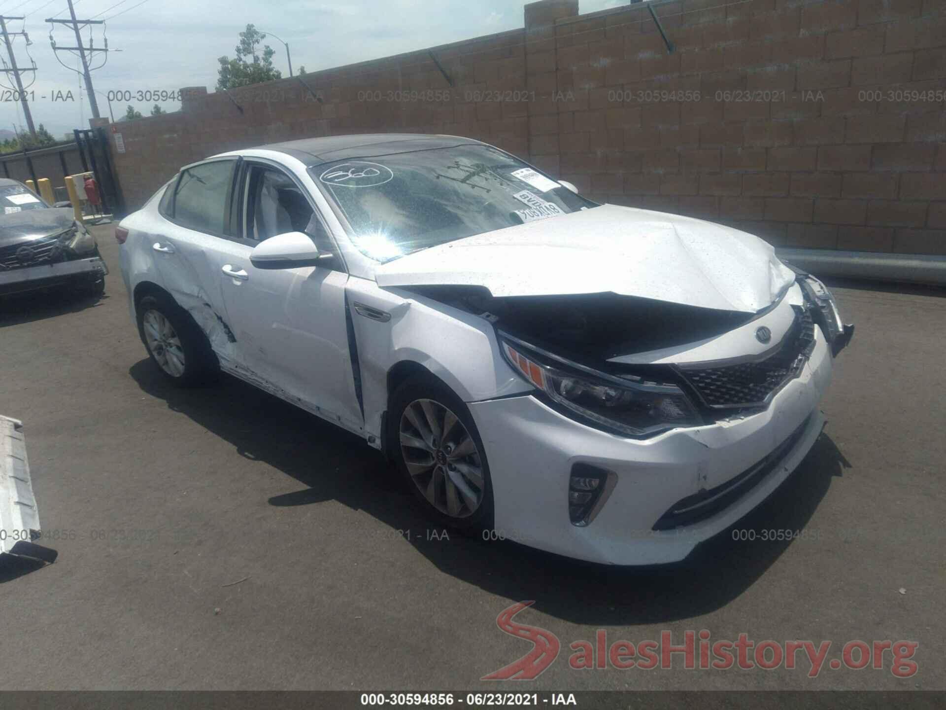 5XXGU4L35JG228561 2018 KIA OPTIMA