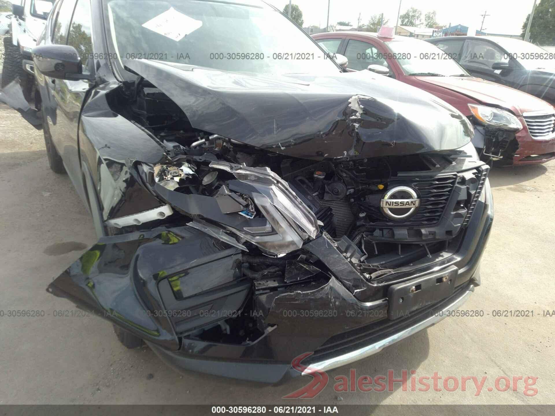 5N1AT2MTXJC724768 2018 NISSAN ROGUE