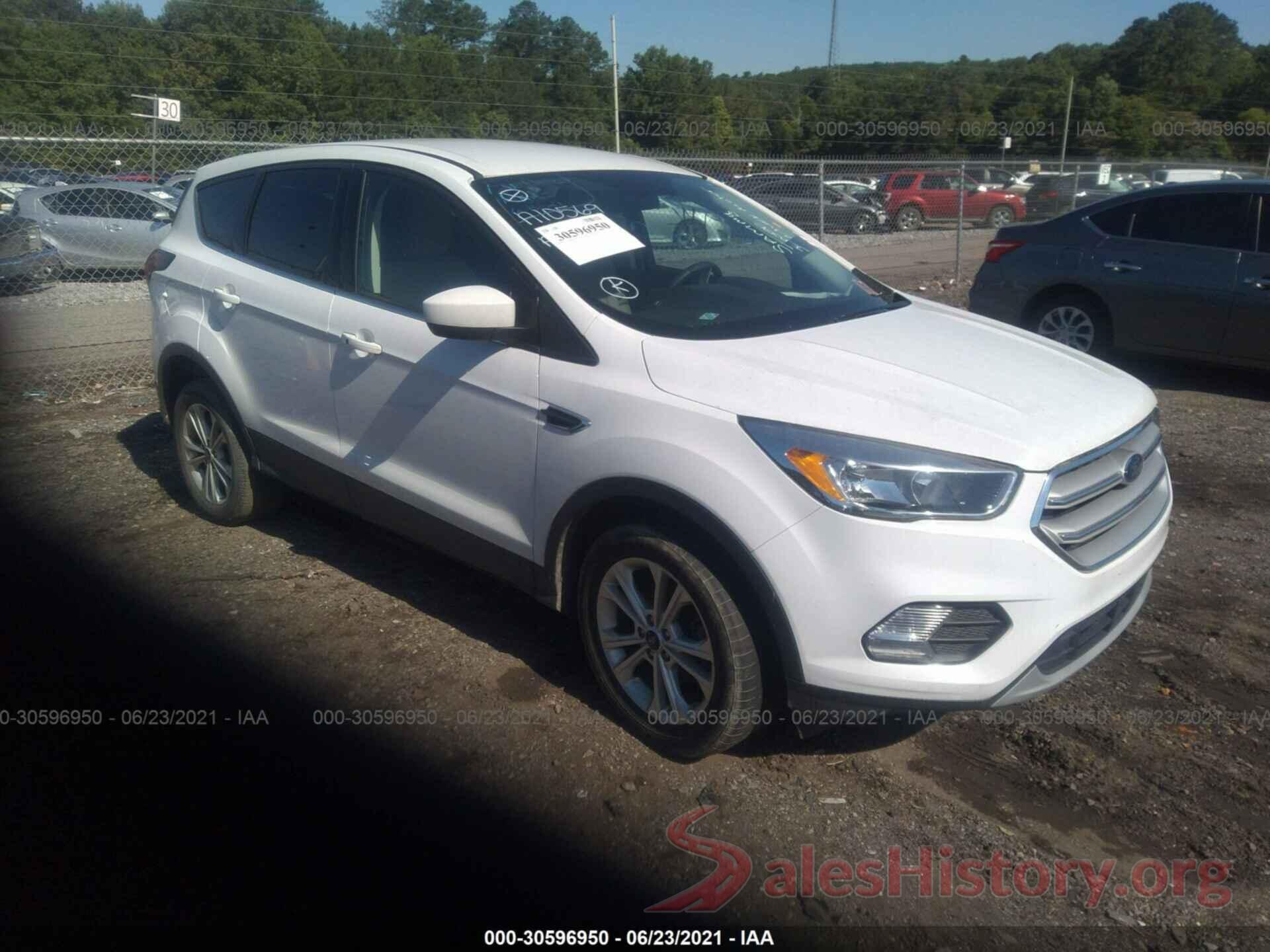 1FMCU0GD3KUA10569 2019 FORD ESCAPE