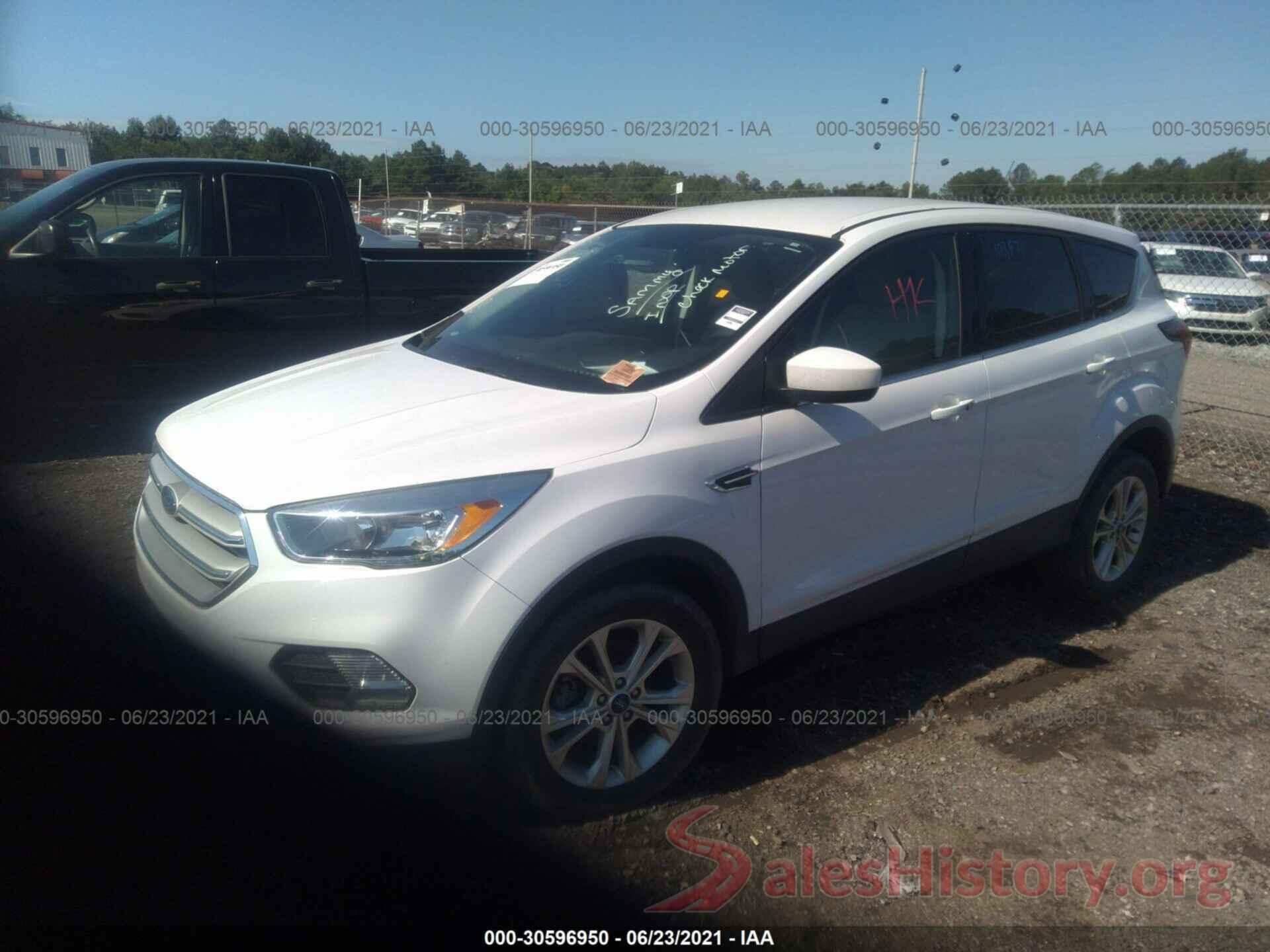 1FMCU0GD3KUA10569 2019 FORD ESCAPE