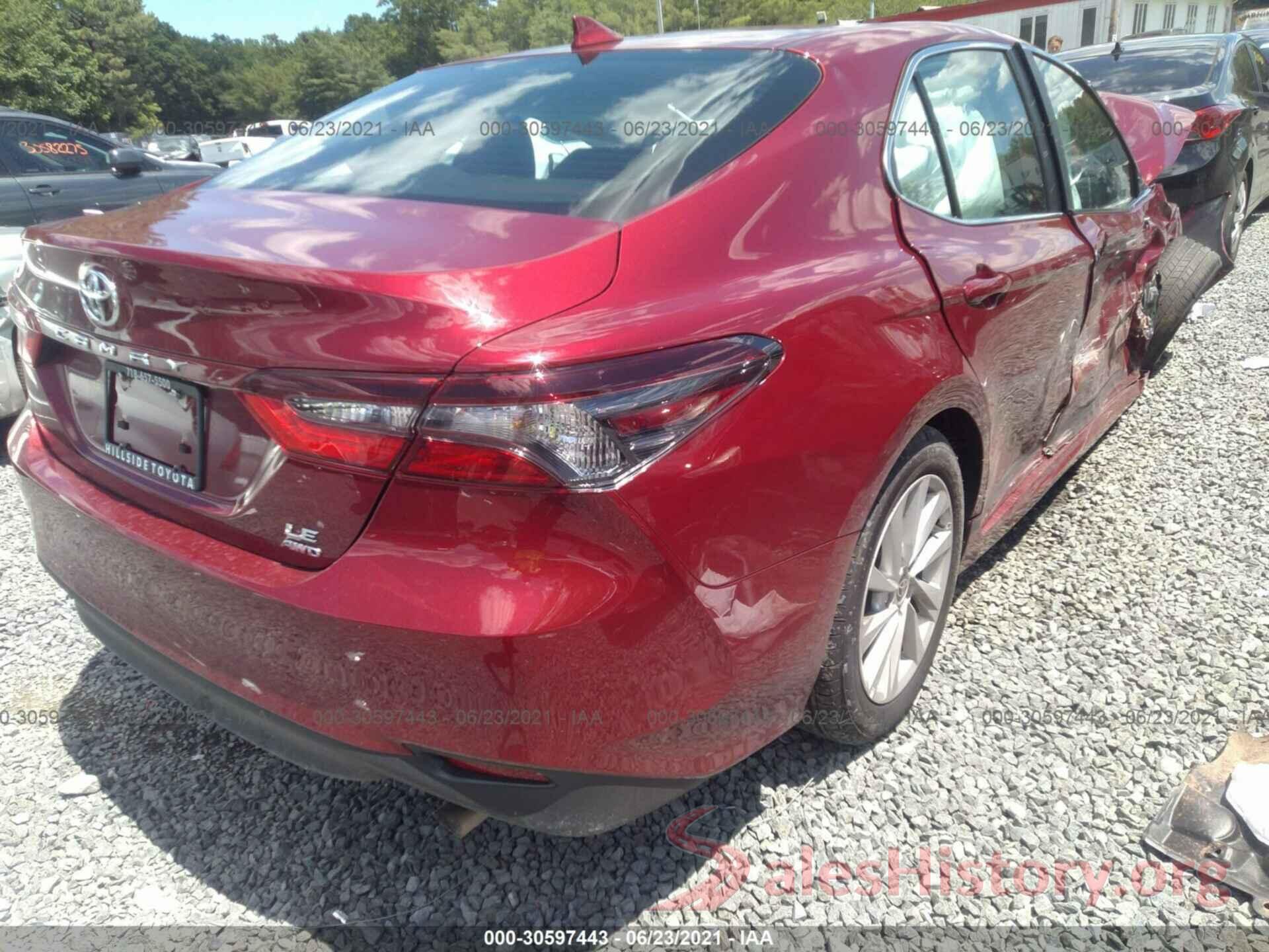 4T1C11BK8MU035670 2021 TOYOTA CAMRY