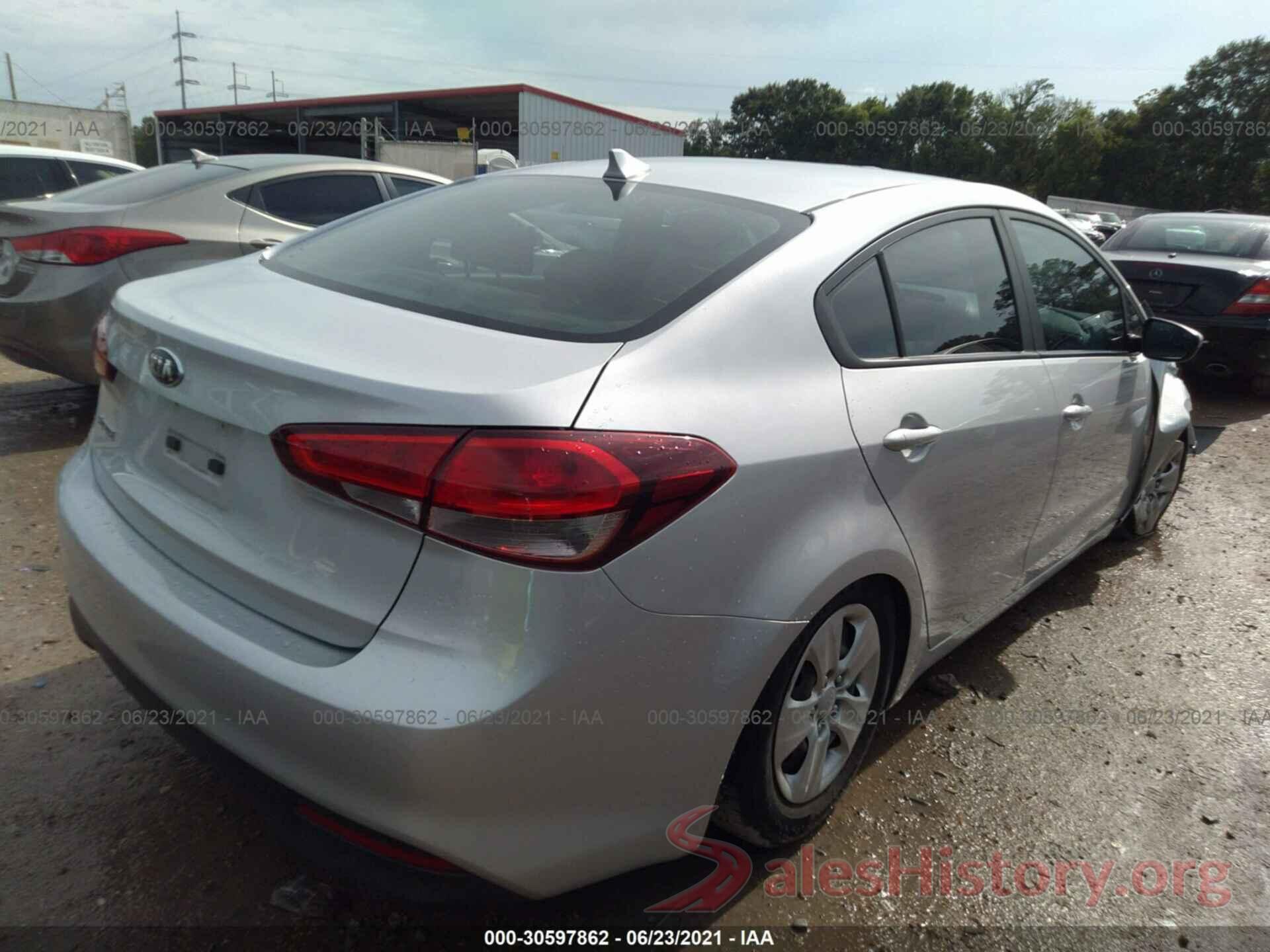 3KPFK4A75JE231184 2018 KIA FORTE