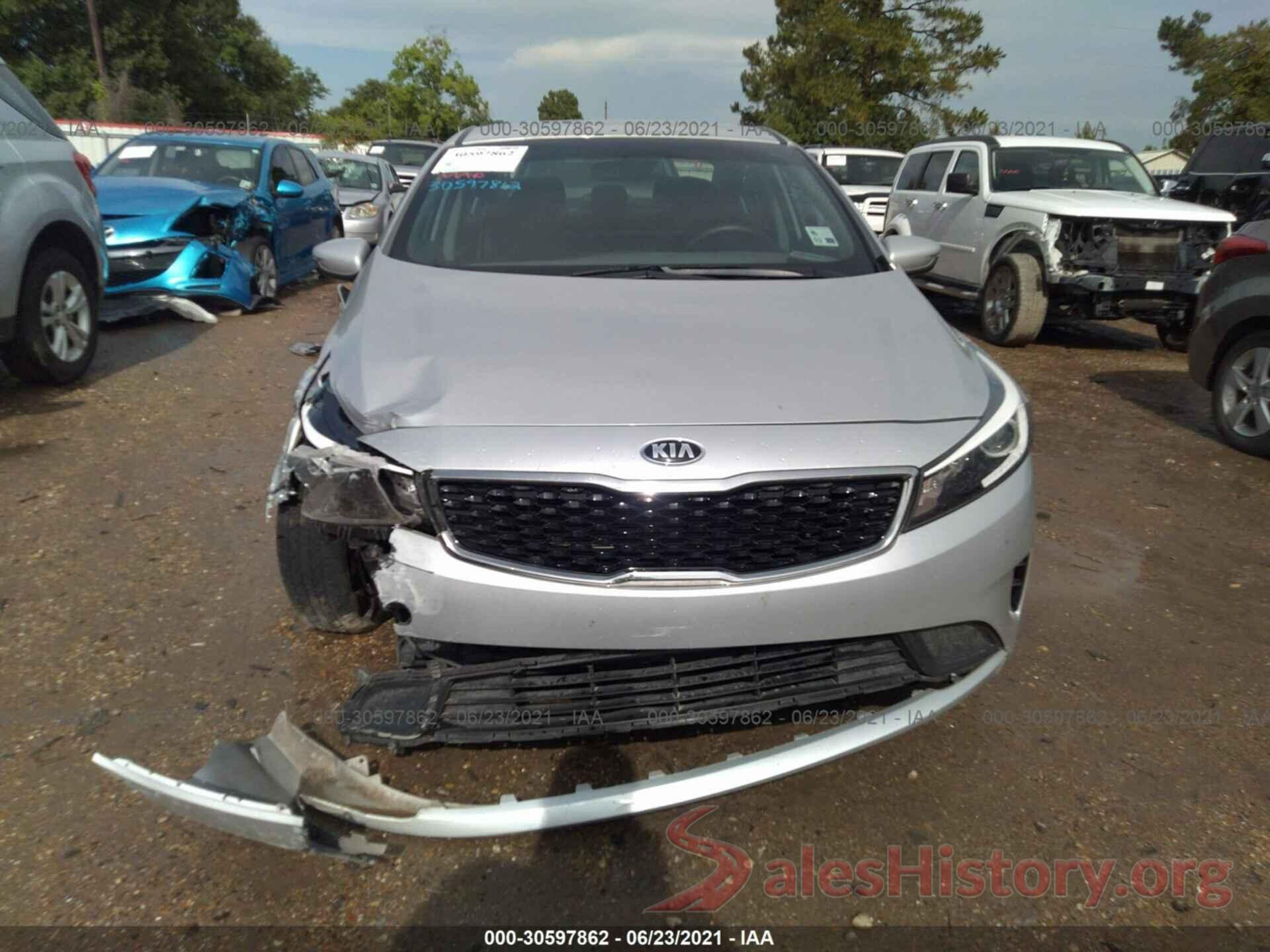 3KPFK4A75JE231184 2018 KIA FORTE