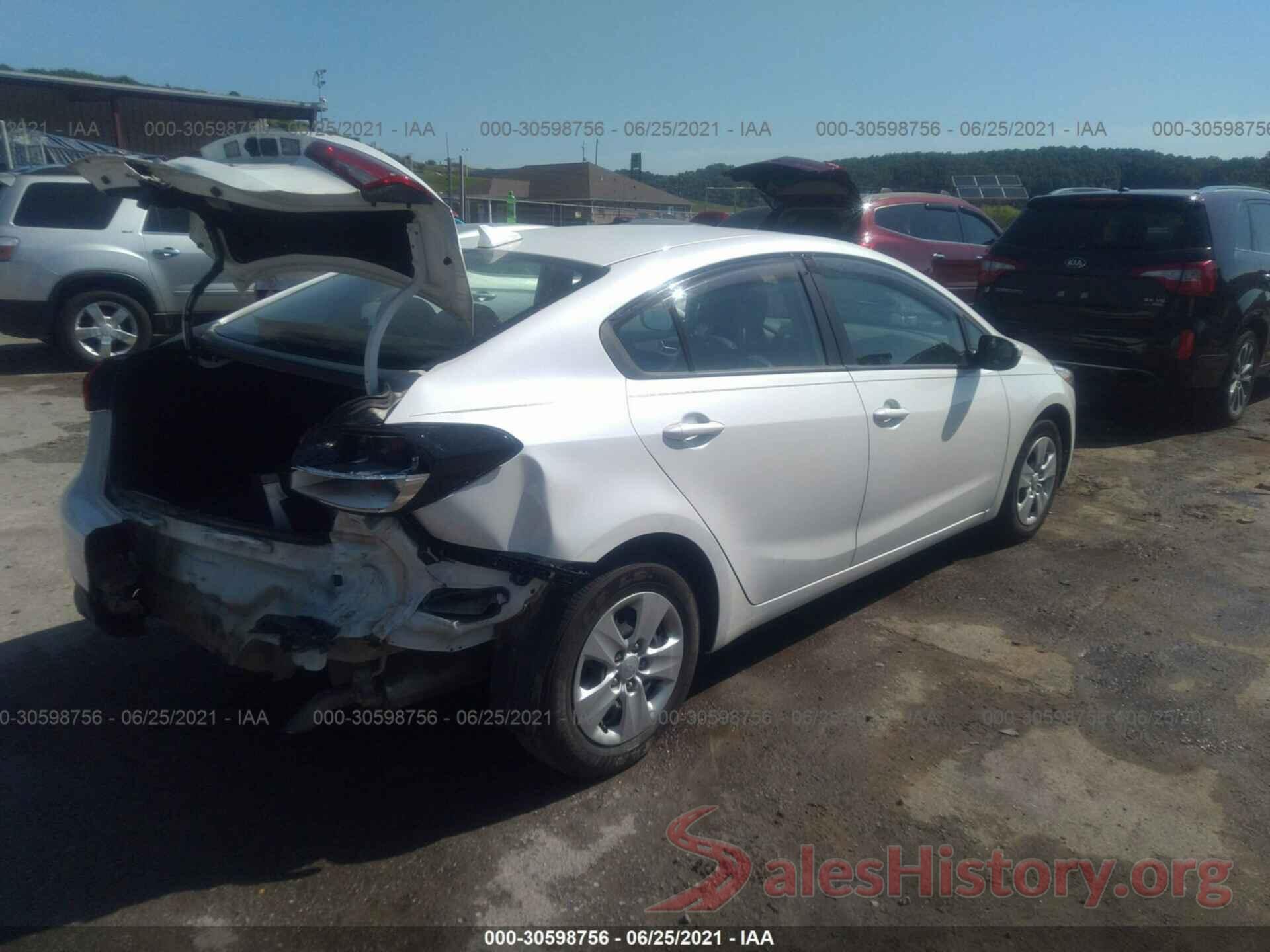 3KPFL4A76JE178251 2018 KIA FORTE