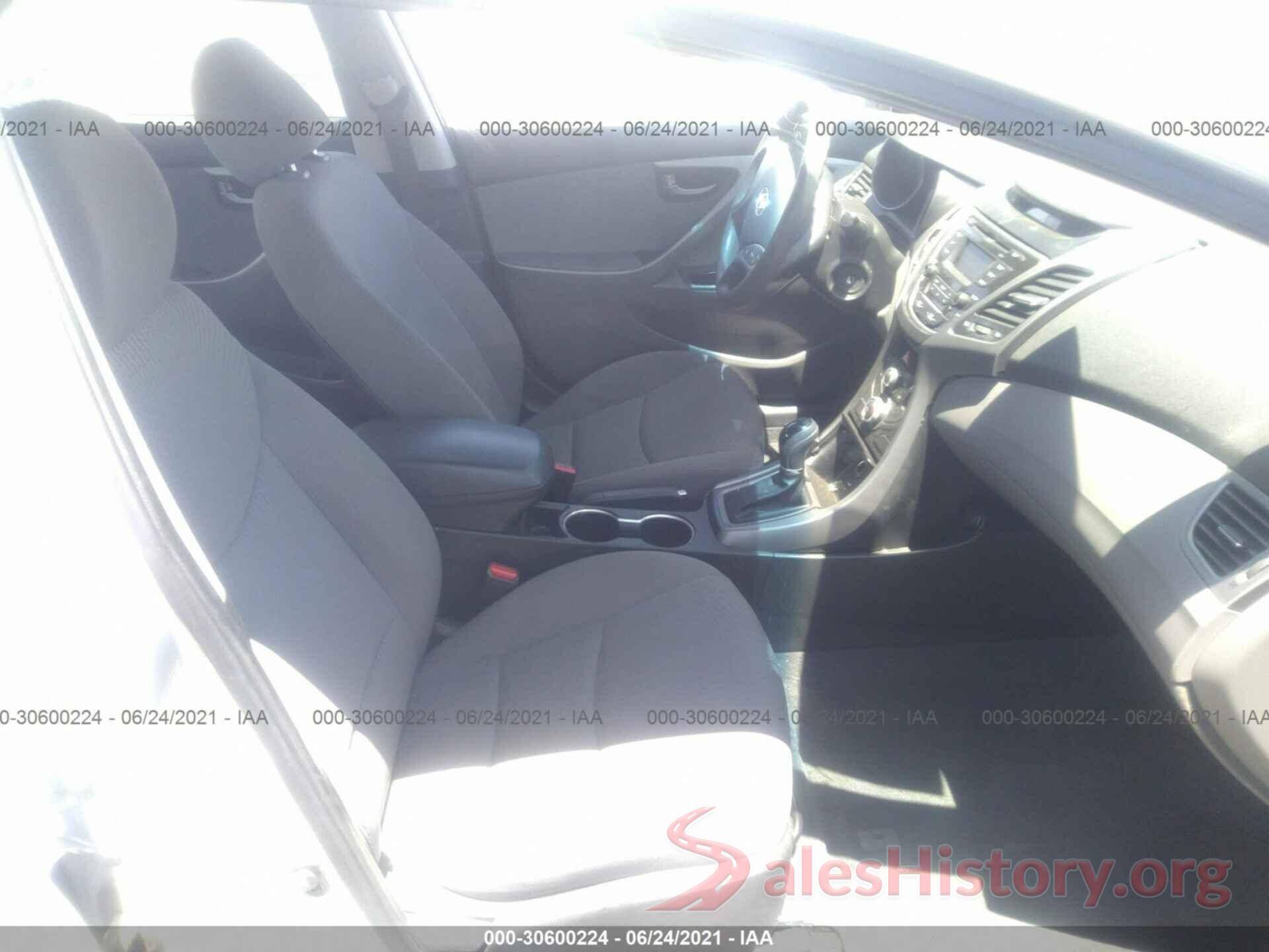 5NPDH4AE6GH670807 2016 HYUNDAI ELANTRA