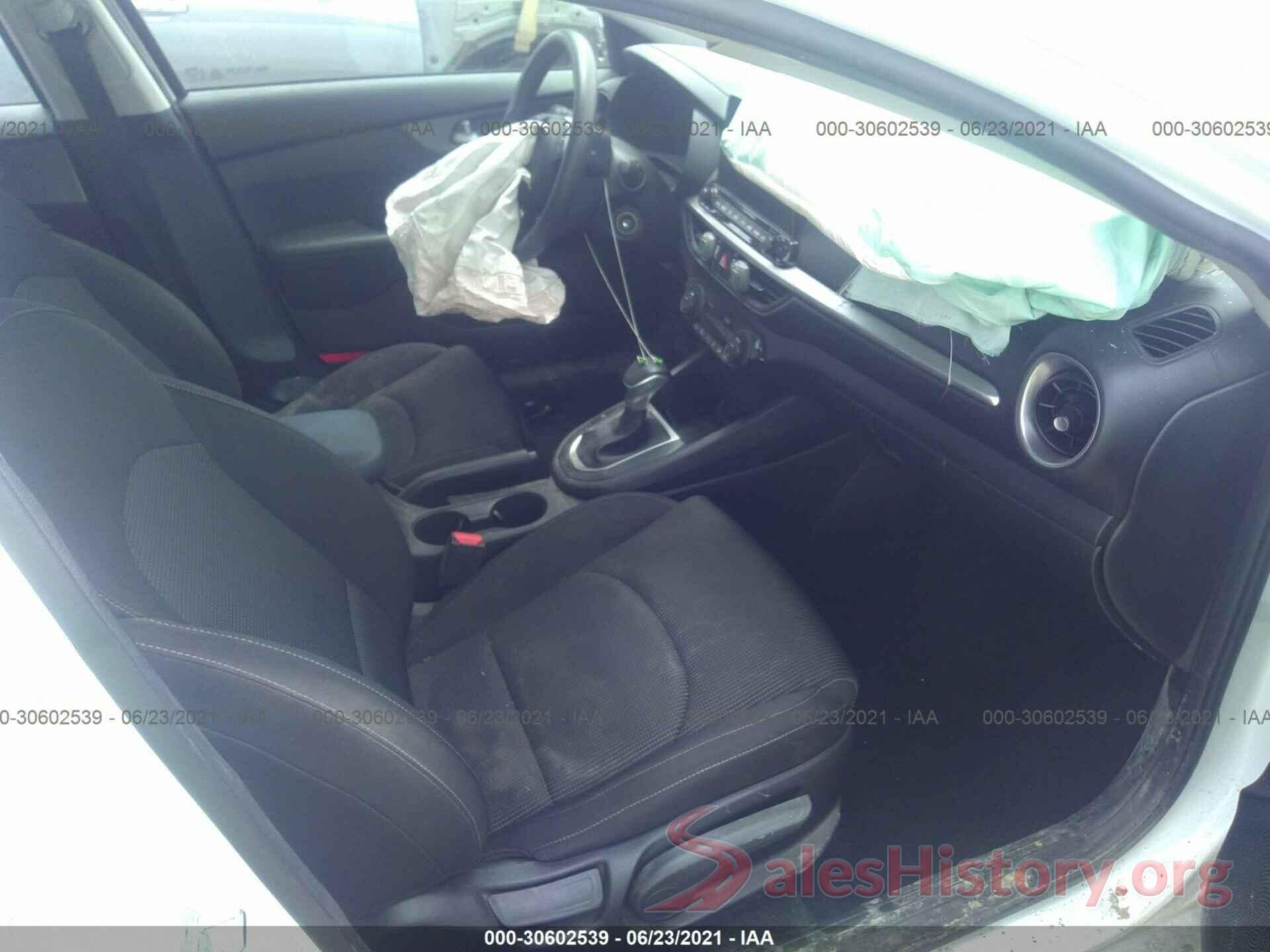 3KPF24ADXKE095528 2019 KIA FORTE