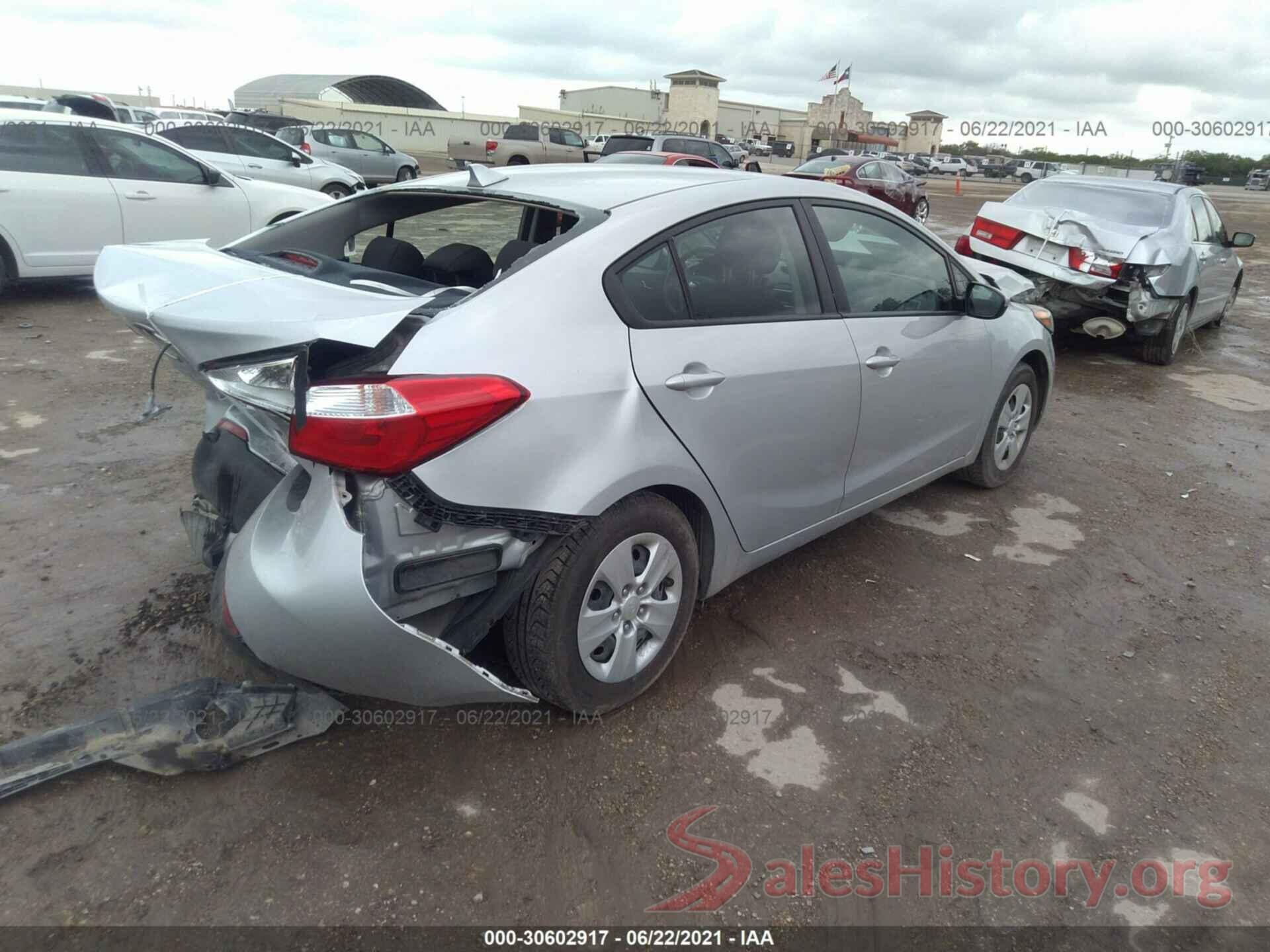 KNAFK4A64G5607284 2016 KIA FORTE