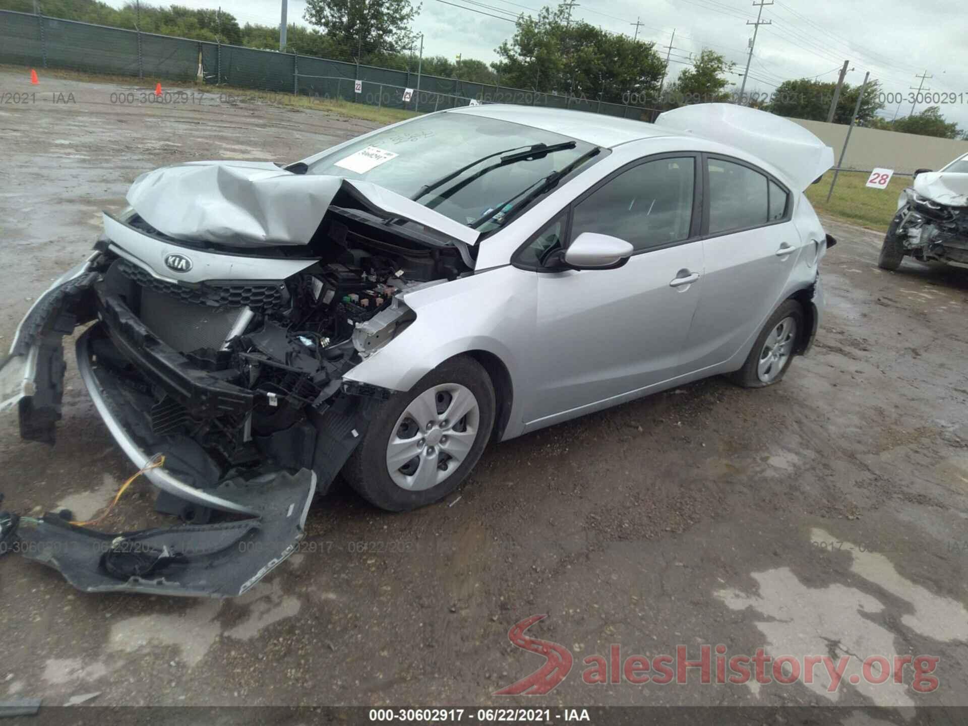 KNAFK4A64G5607284 2016 KIA FORTE