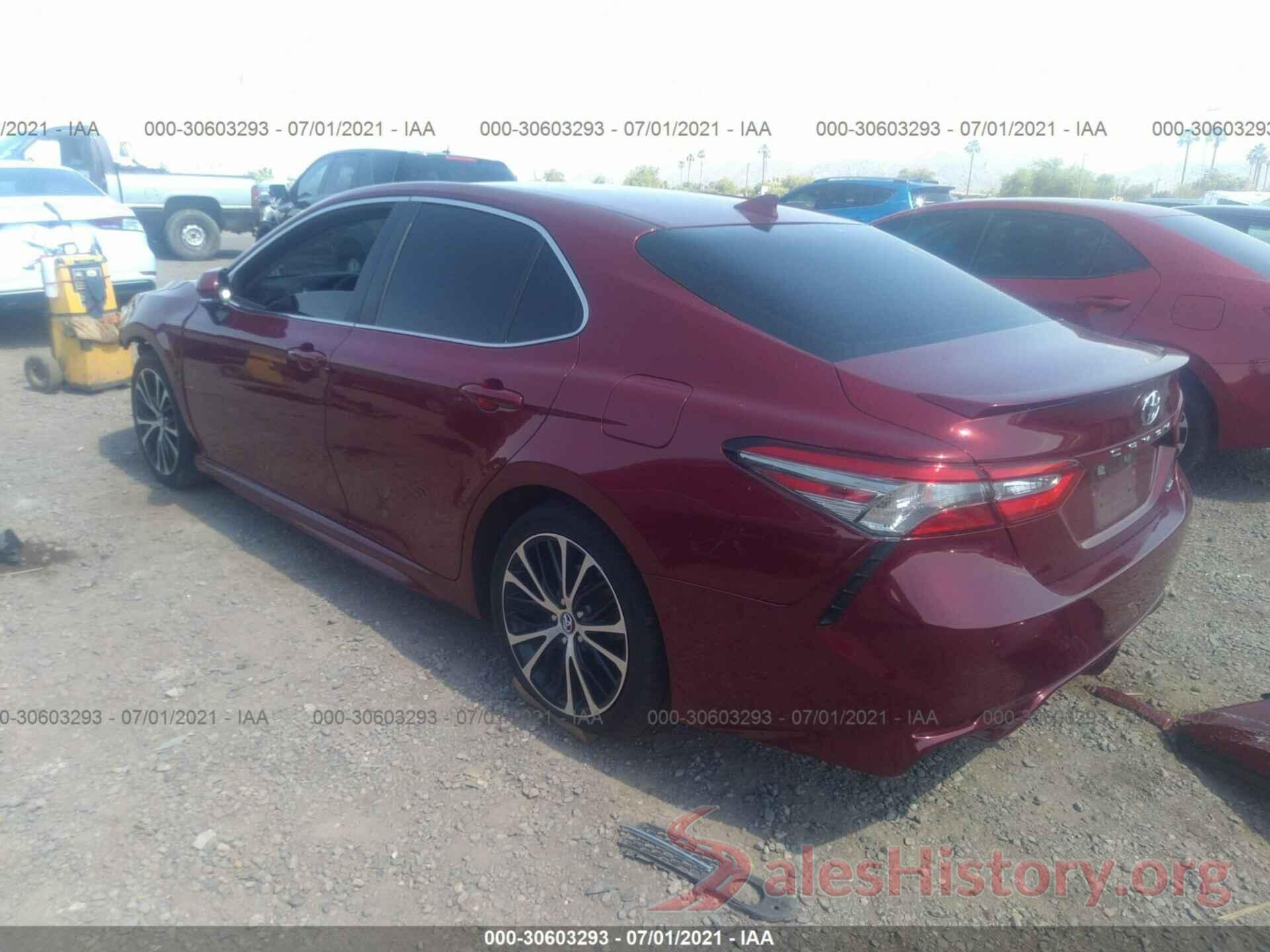 4T1B11HK5JU506320 2018 TOYOTA CAMRY