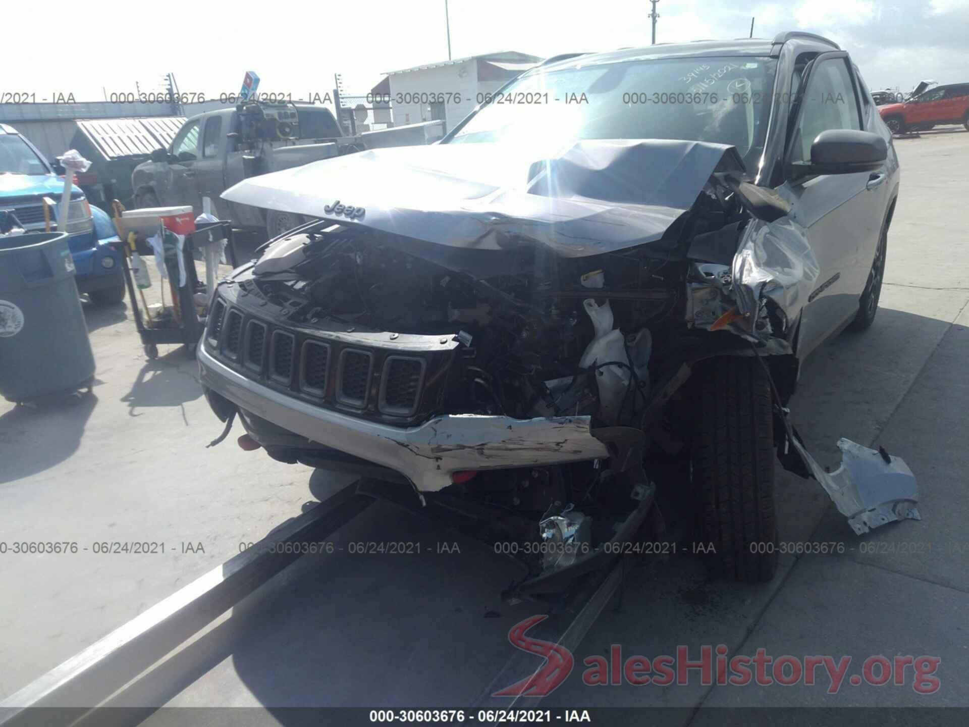 3C4NJDDB6KT669076 2019 JEEP COMPASS