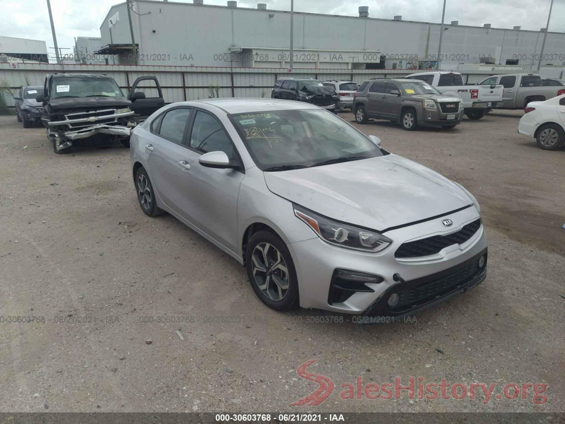 3KPF24AD6KE010992 2019 KIA FORTE