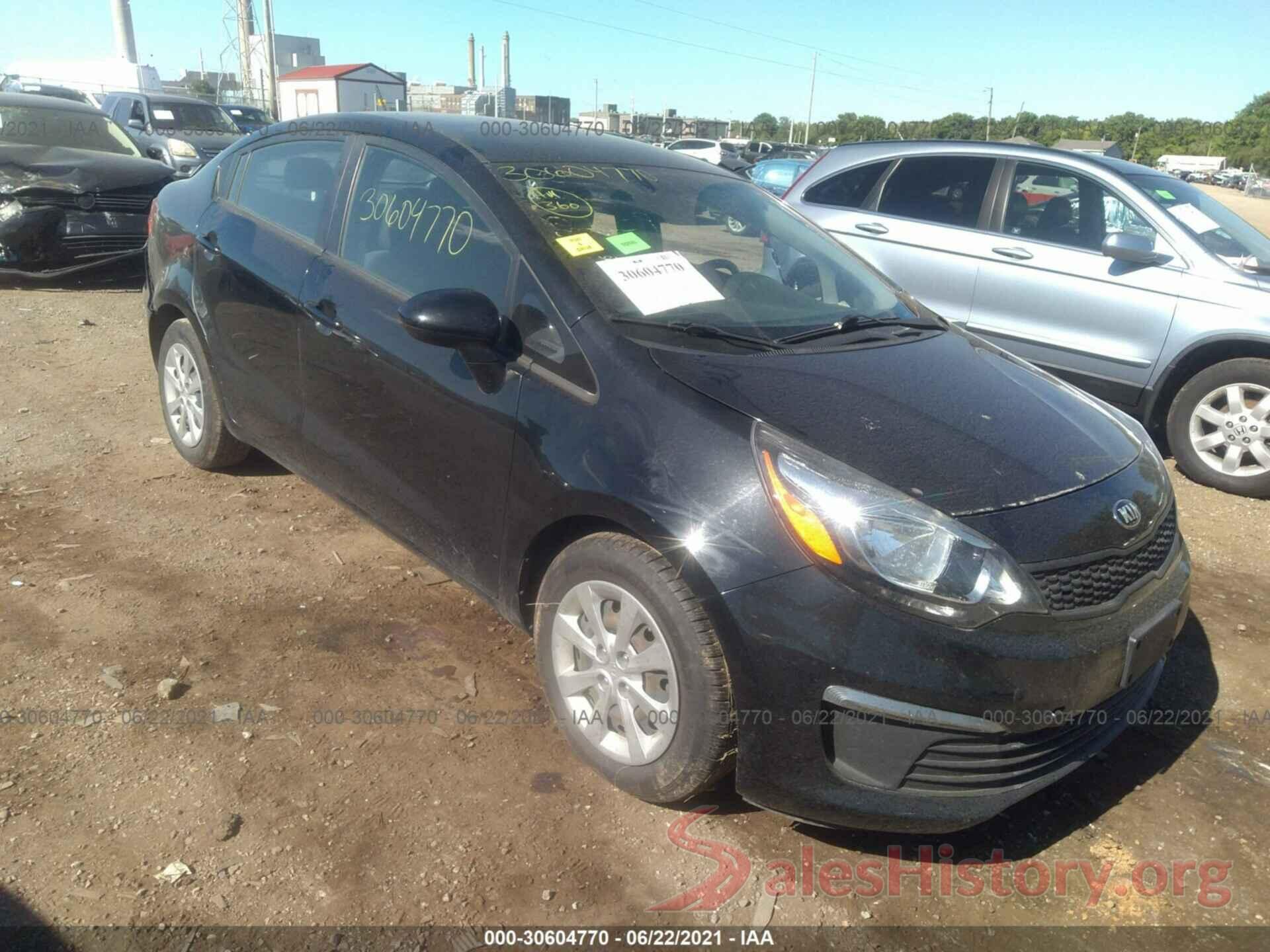 KNADM4A30H6005551 2017 KIA RIO