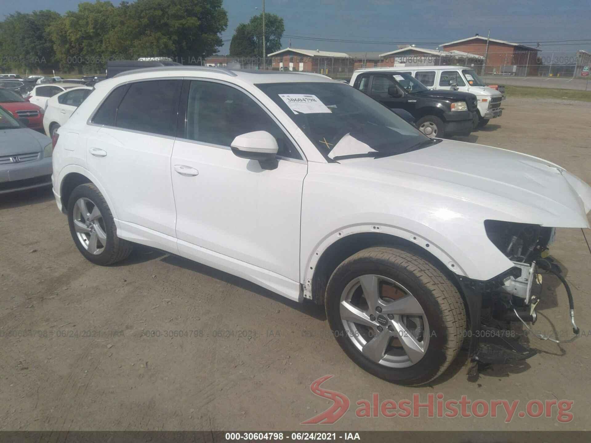 WA1AECF36K1079240 2019 AUDI Q3