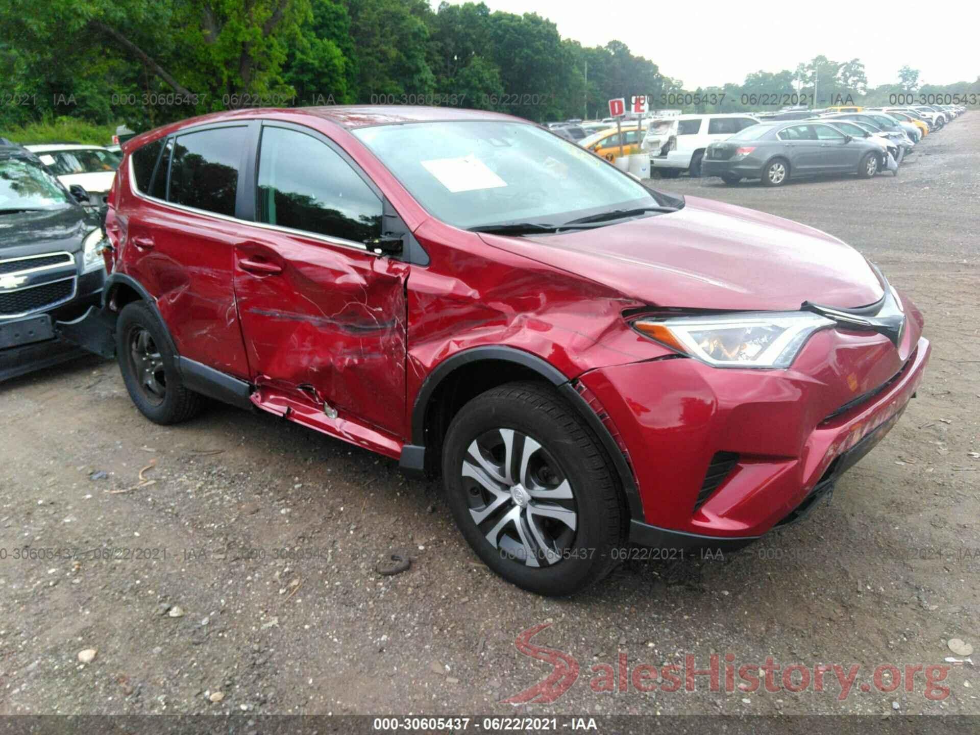 2T3BFREV0JW709721 2018 TOYOTA RAV4