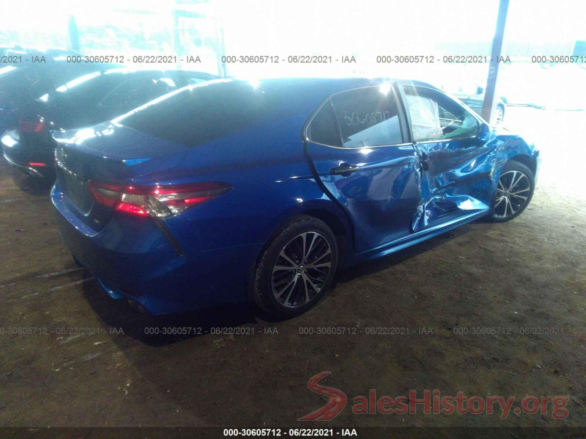 4T1B11HK2JU023058 2018 TOYOTA CAMRY