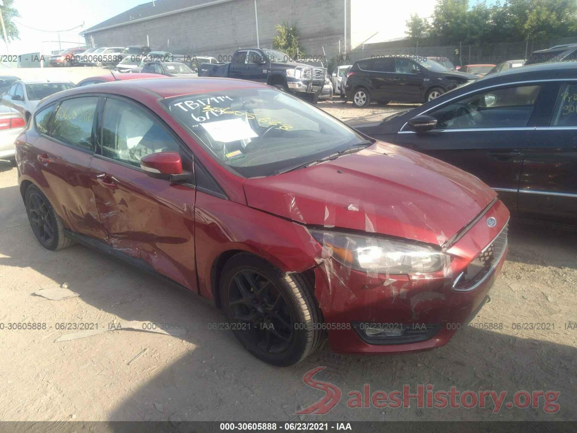 1FADP3K2XGL239261 2016 FORD FOCUS