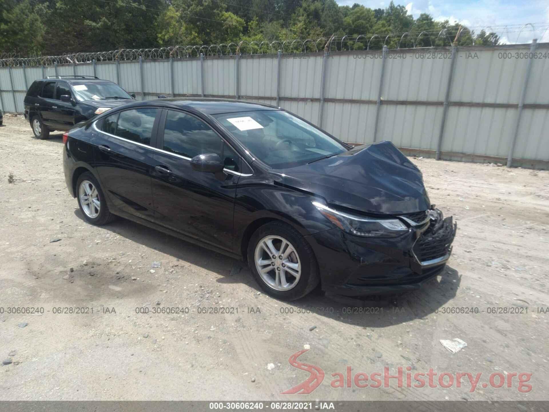 1G1BE5SM9J7239037 2018 CHEVROLET CRUZE