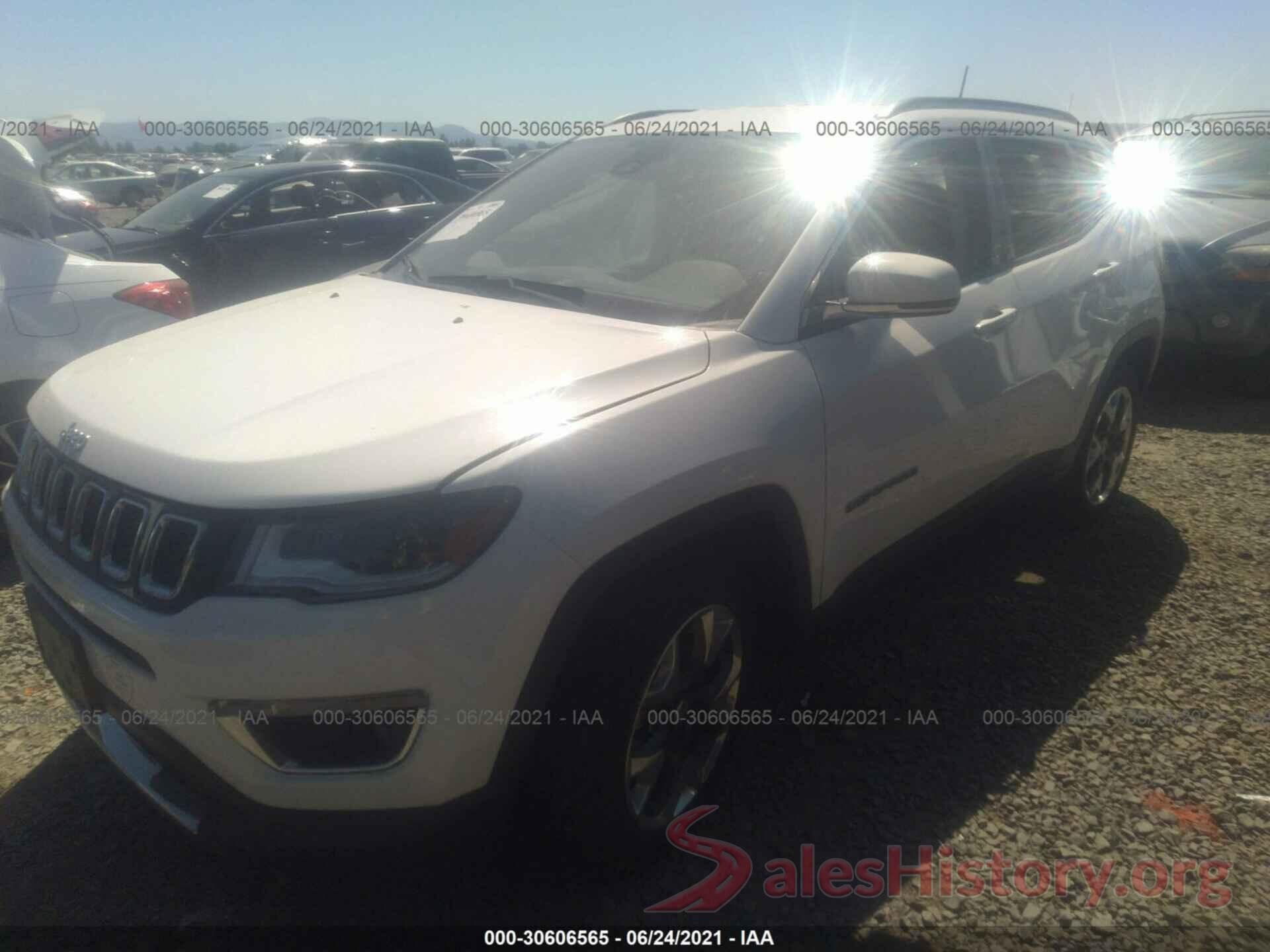 3C4NJCCB7JT368035 2018 JEEP COMPASS