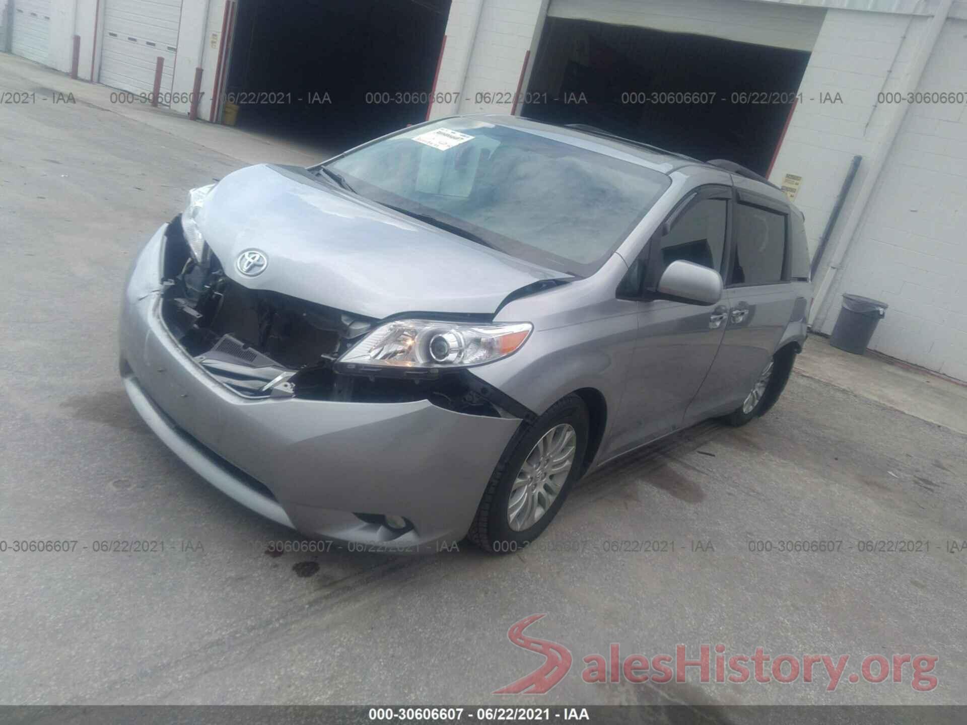 5TDYZ3DC5HC822360 2017 TOYOTA SIENNA