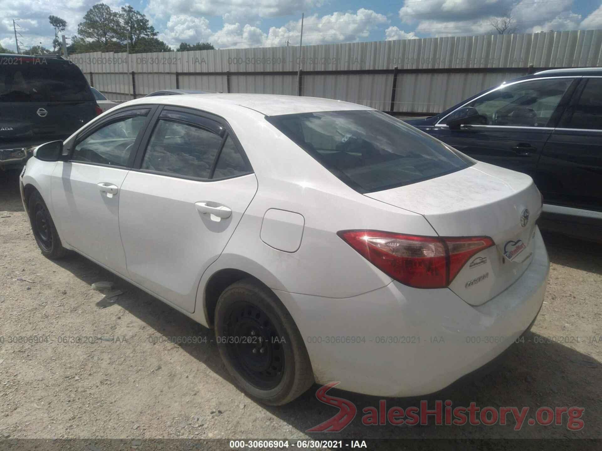 5YFBURHE8HP601482 2017 TOYOTA COROLLA