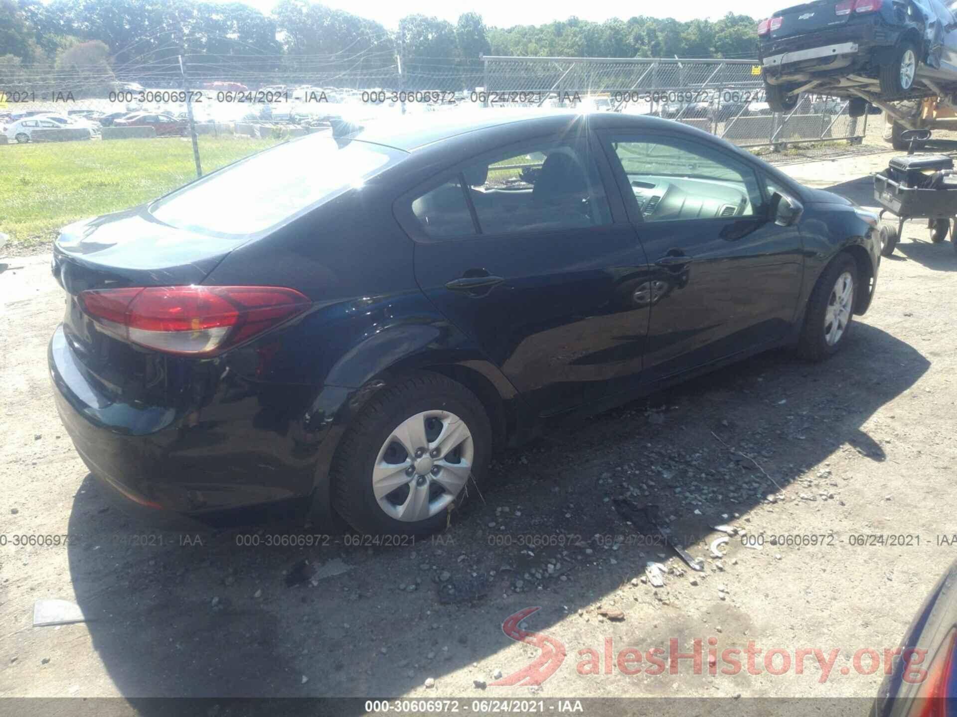 3KPFK4A7XHE085715 2017 KIA FORTE