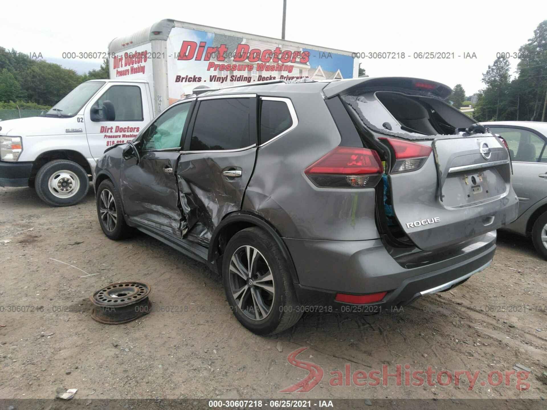 5N1AT2MT0JC799740 2018 NISSAN ROGUE