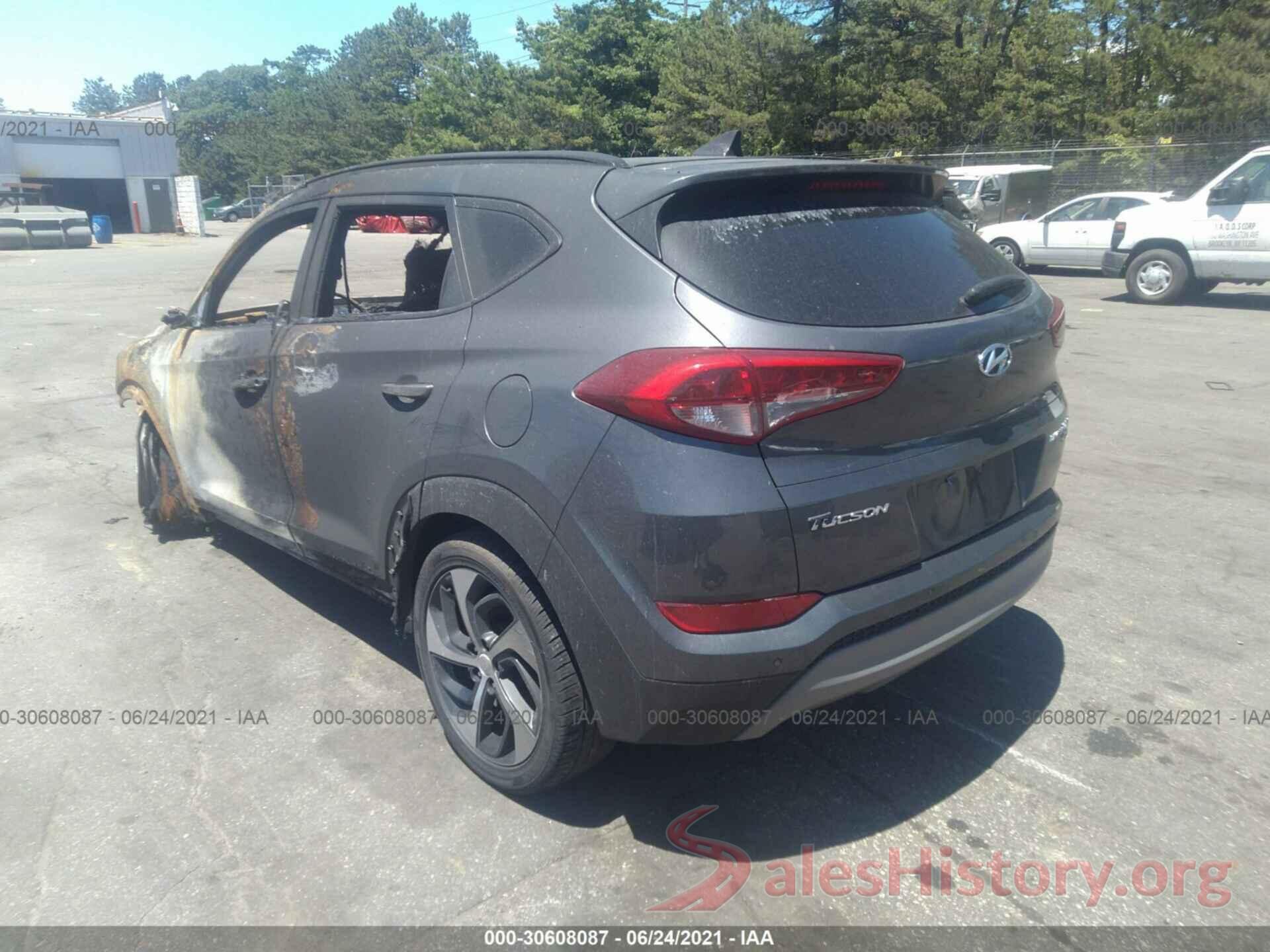 KM8J3CA29JU833380 2018 HYUNDAI TUCSON