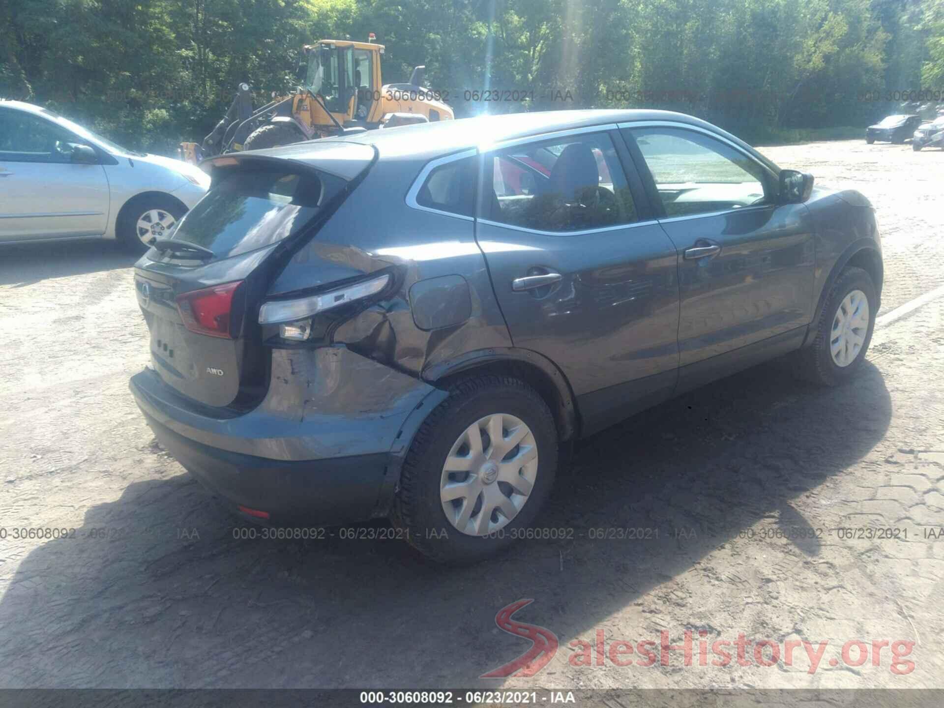 JN1BJ1CR0JW259207 2018 NISSAN ROGUE SPORT