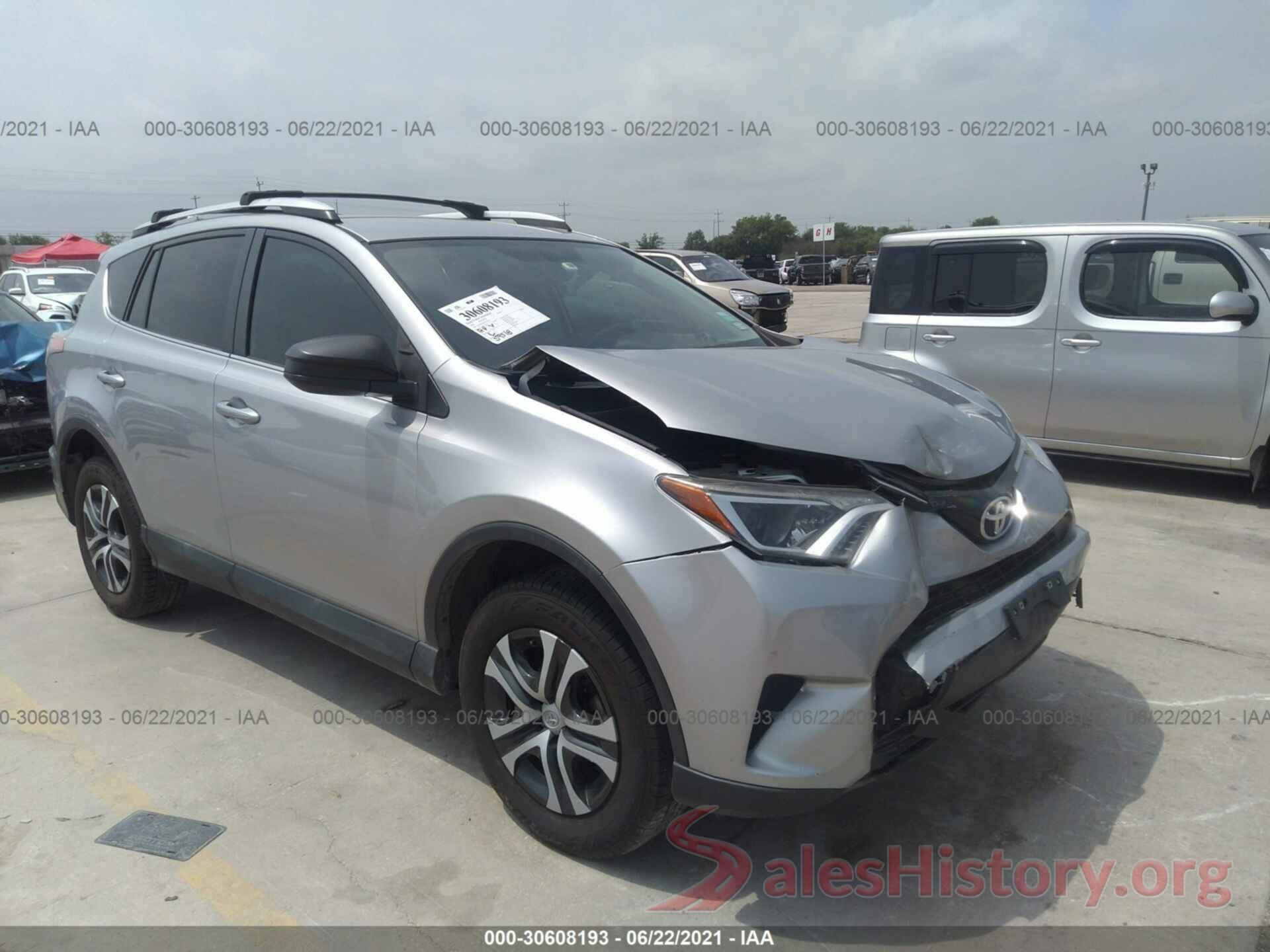 2T3ZFREV0GW272195 2016 TOYOTA RAV4