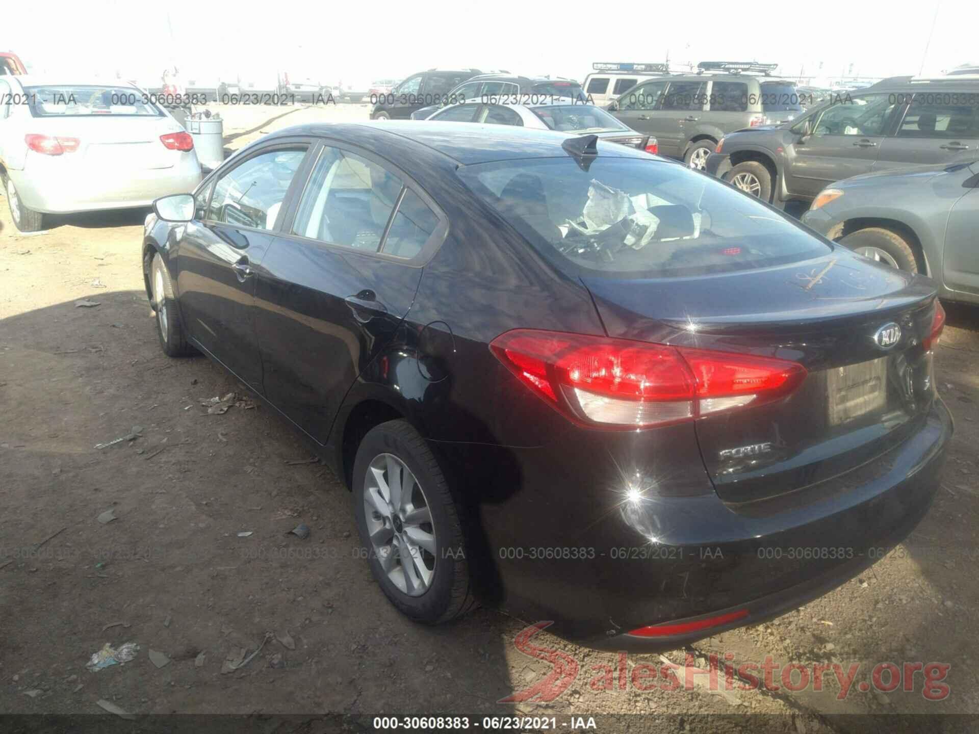 3KPFL4A7XHE117821 2017 KIA FORTE