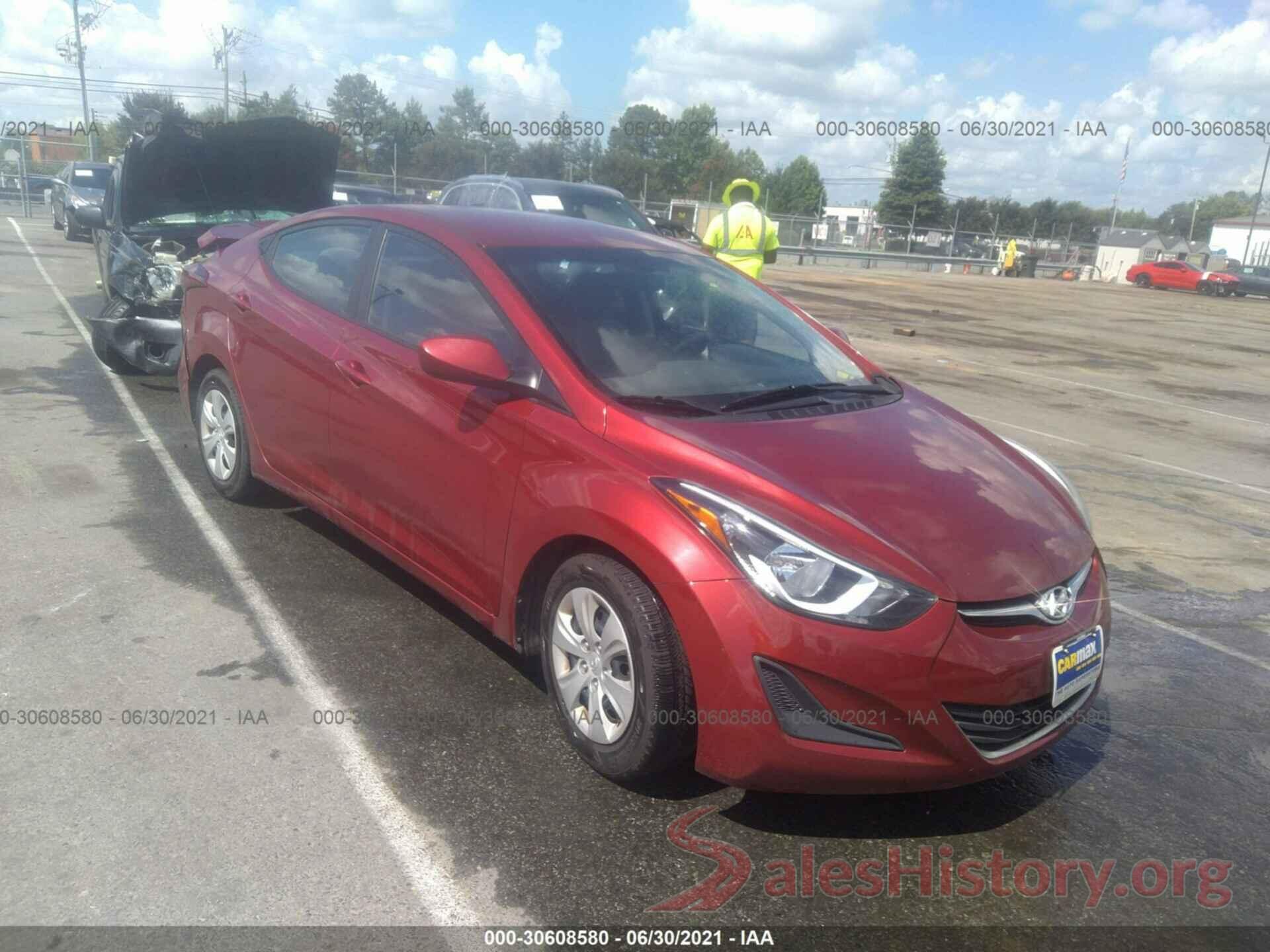 5NPDH4AE5GH697349 2016 HYUNDAI ELANTRA