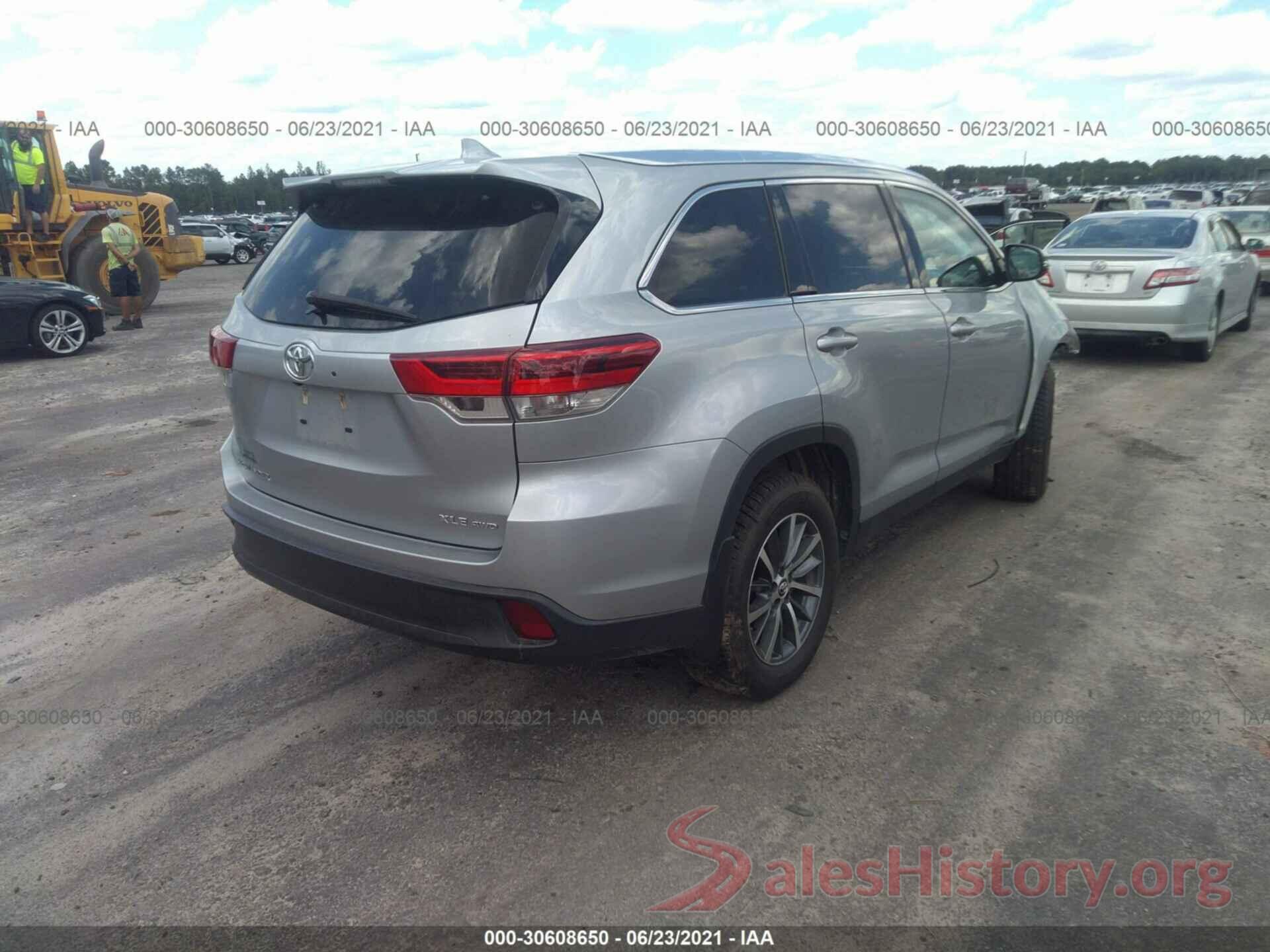 5TDJZRFH9KS565391 2019 TOYOTA HIGHLANDER