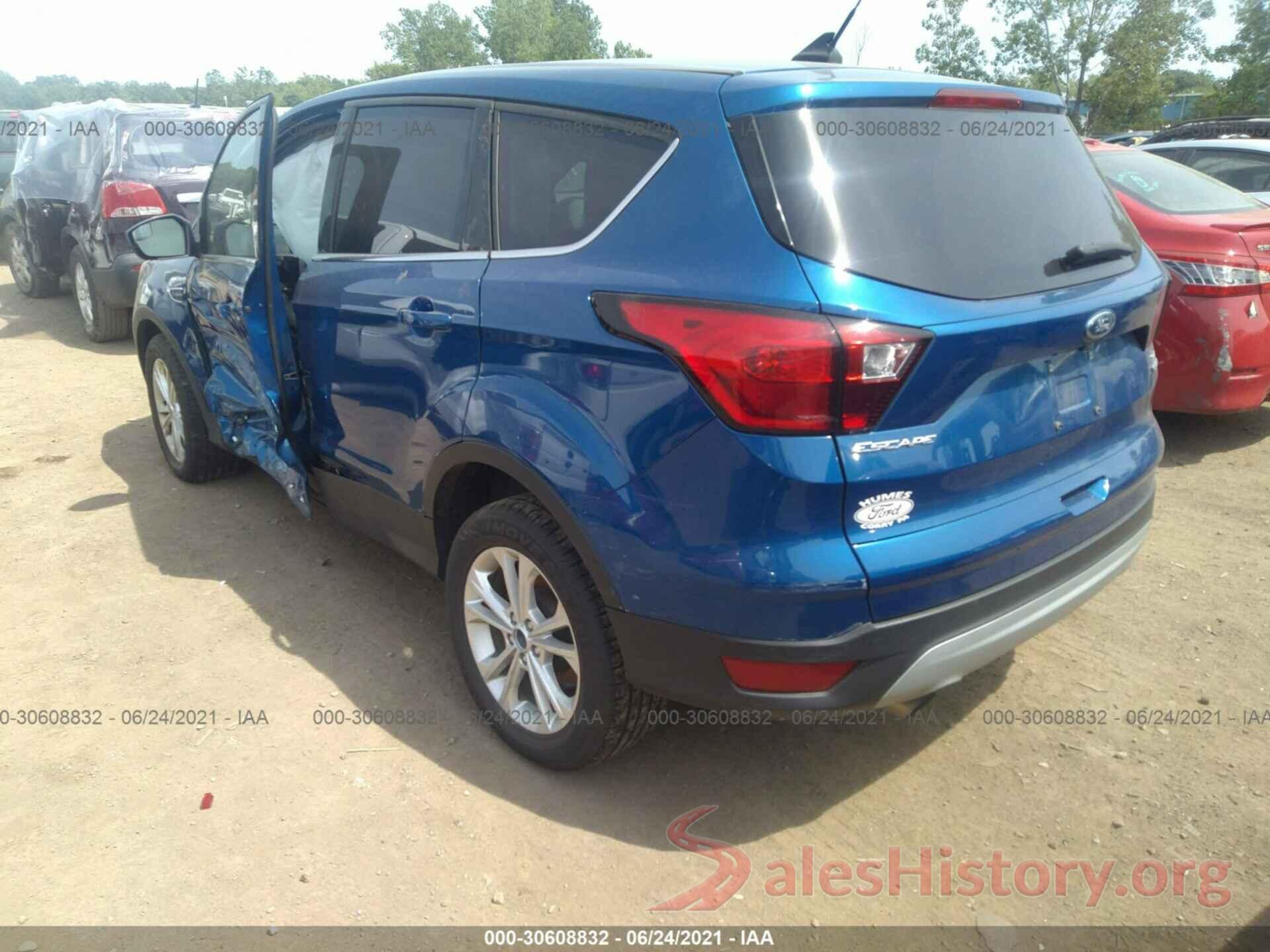 1FMCU9GDXKUA60518 2019 FORD ESCAPE