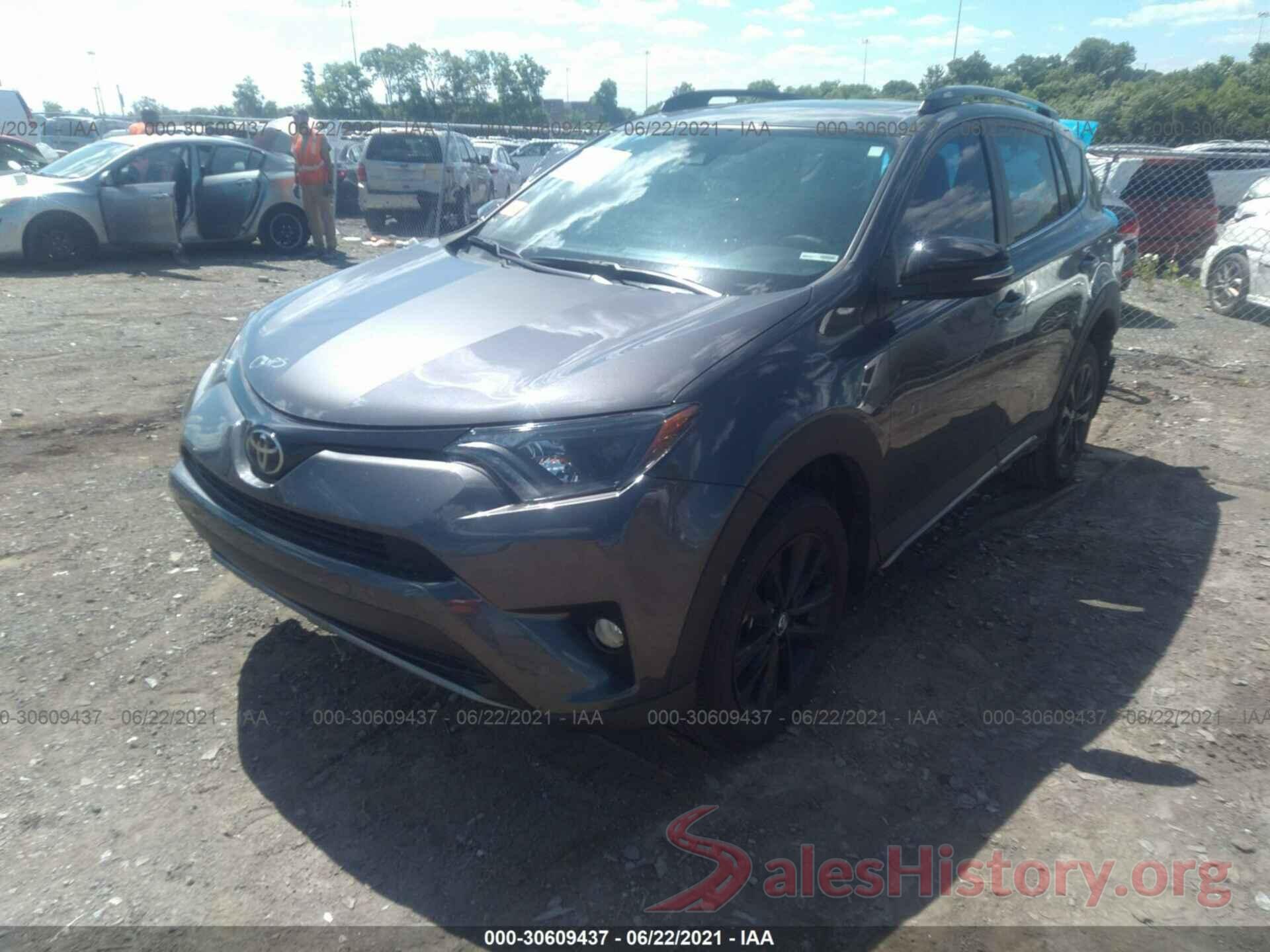 2T3RFREV2JW698722 2018 TOYOTA RAV4