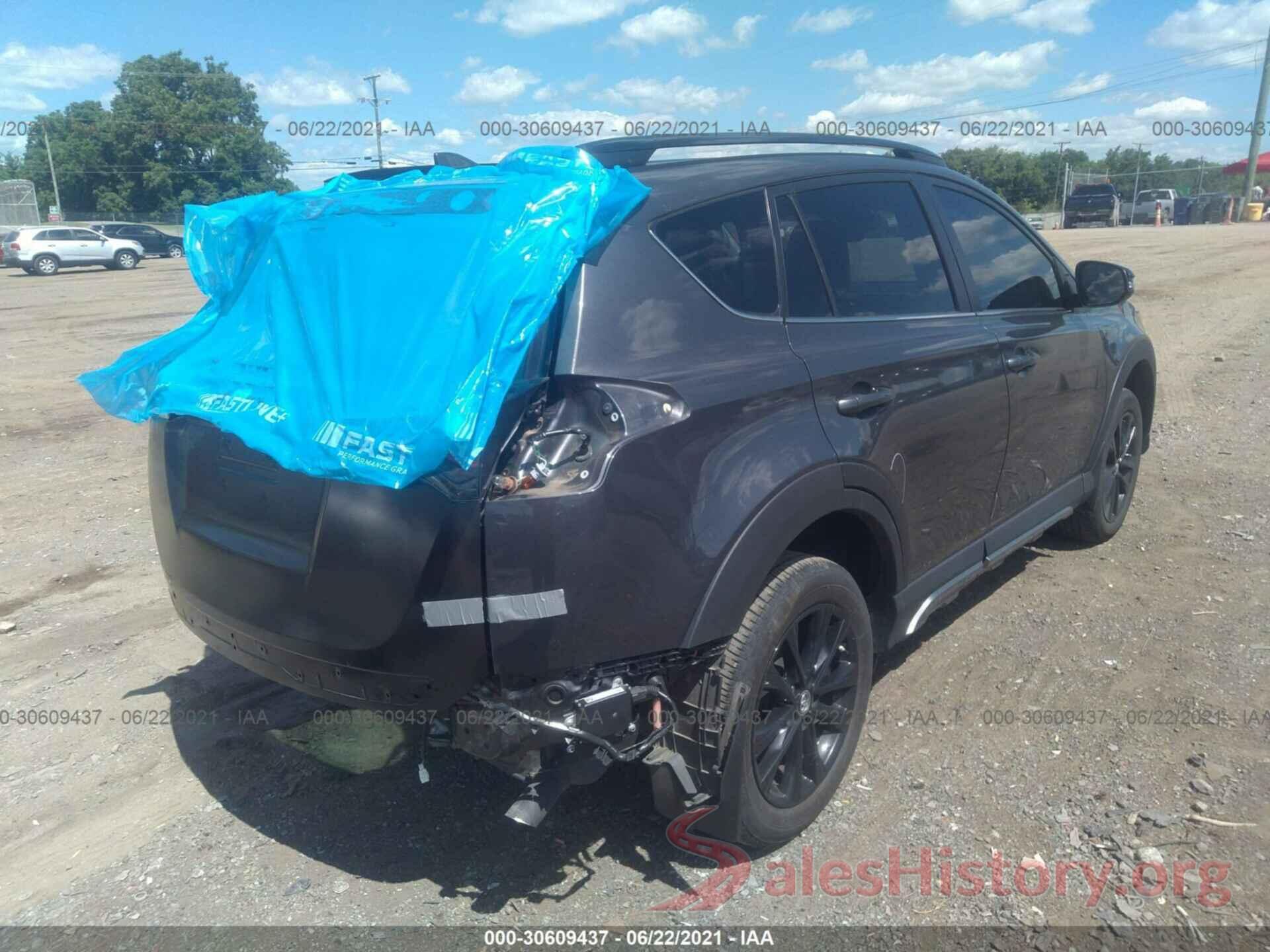 2T3RFREV2JW698722 2018 TOYOTA RAV4