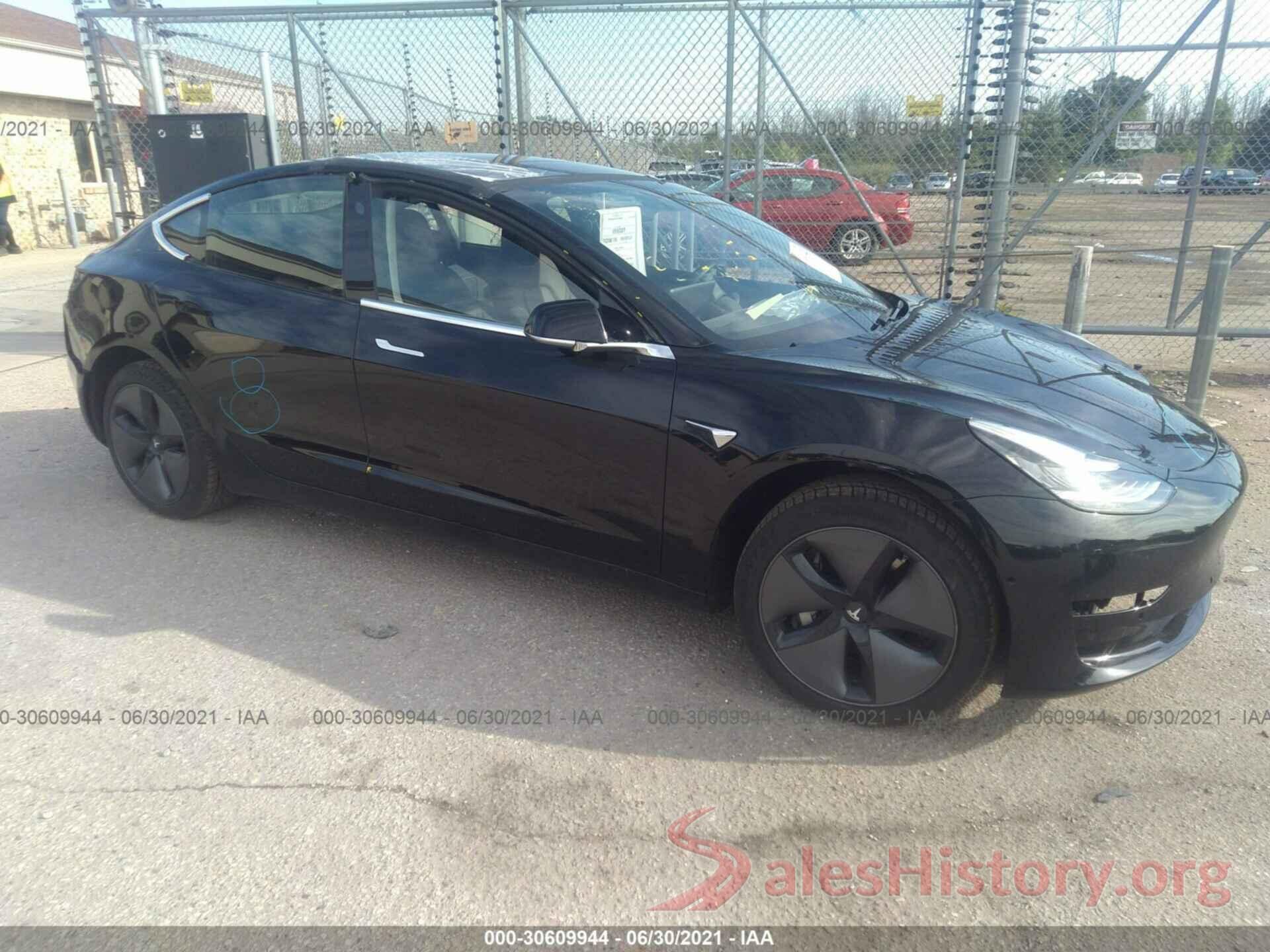 5YJ3E1EB8JF098227 2018 TESLA MODEL 3