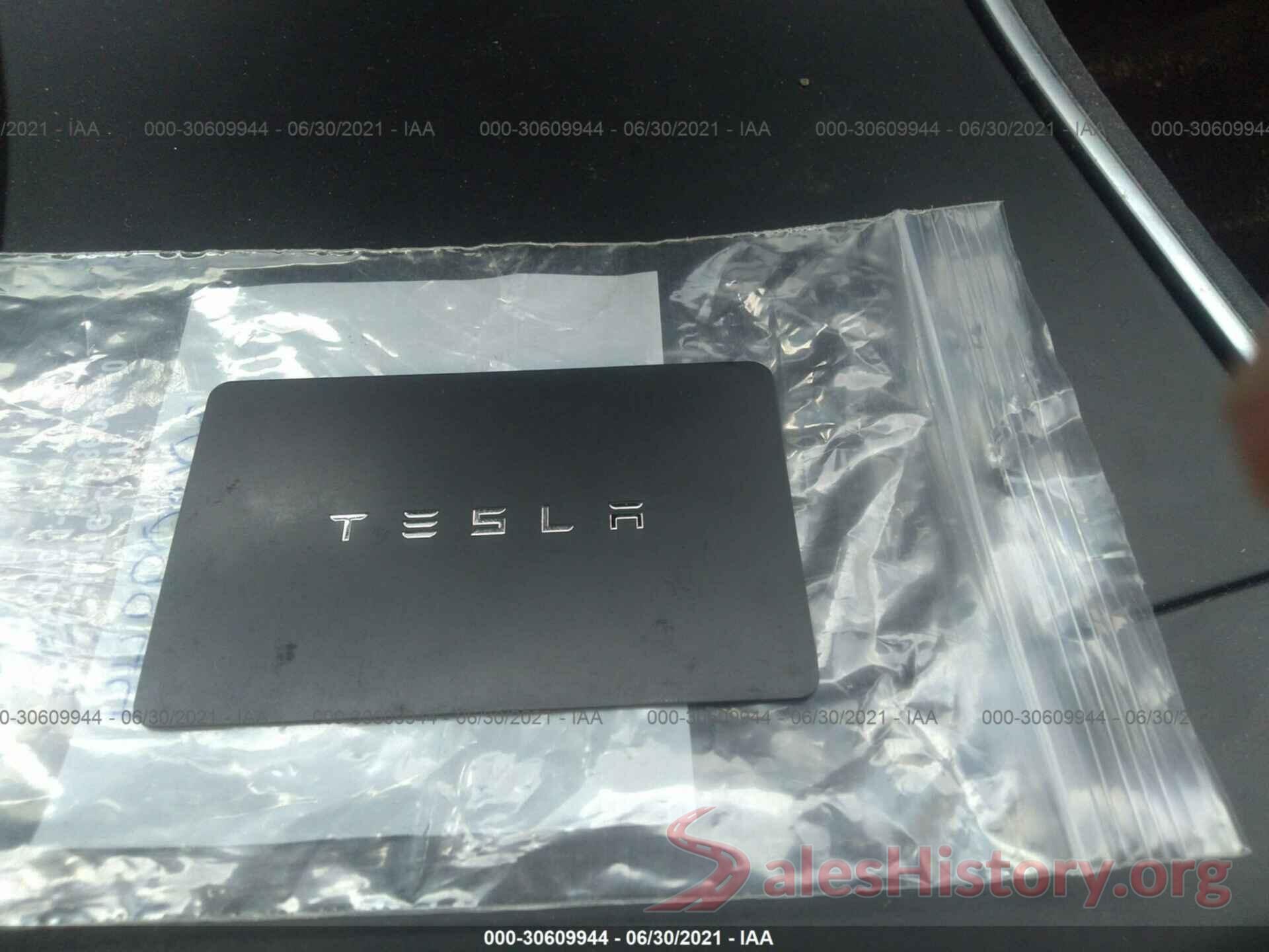 5YJ3E1EB8JF098227 2018 TESLA MODEL 3