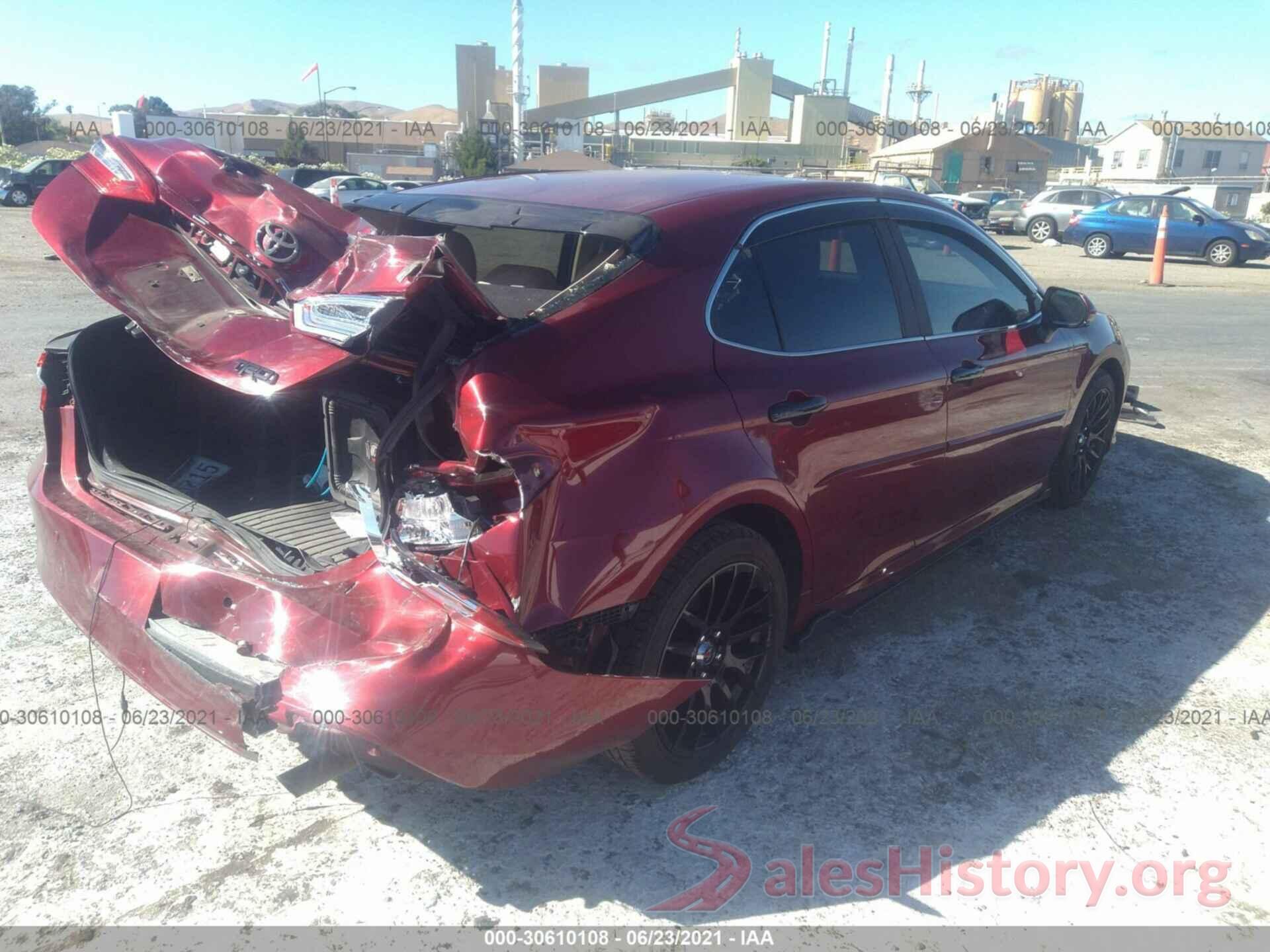 4T1B11HK3JU525688 2018 TOYOTA CAMRY