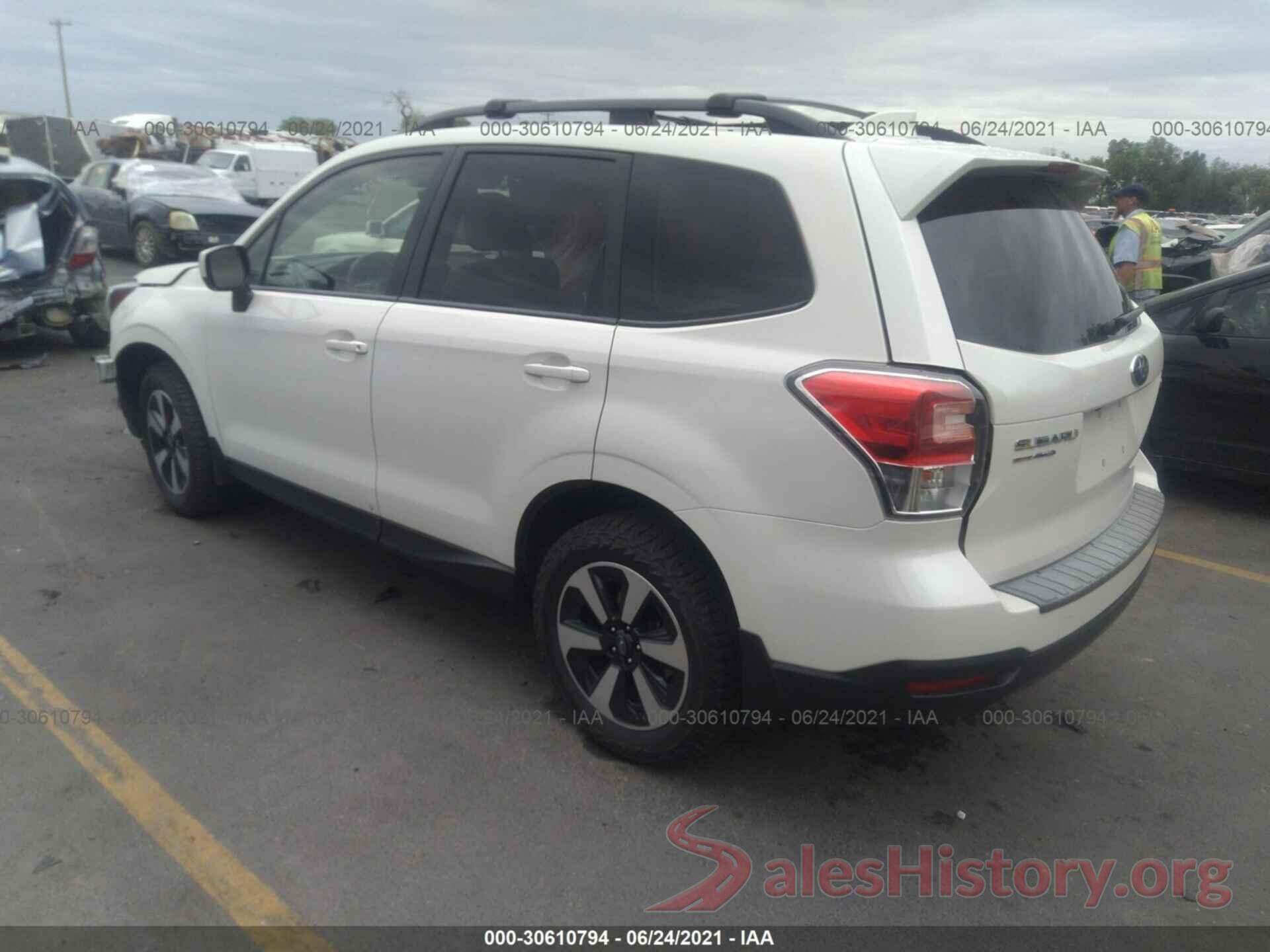 JF2SJAGC7HH800918 2017 SUBARU FORESTER