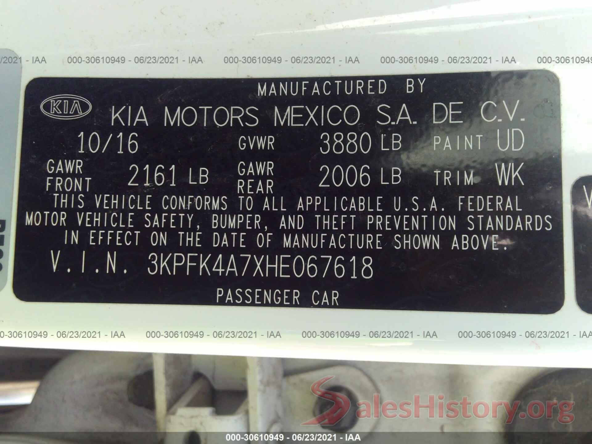 3KPFK4A7XHE067618 2017 KIA FORTE