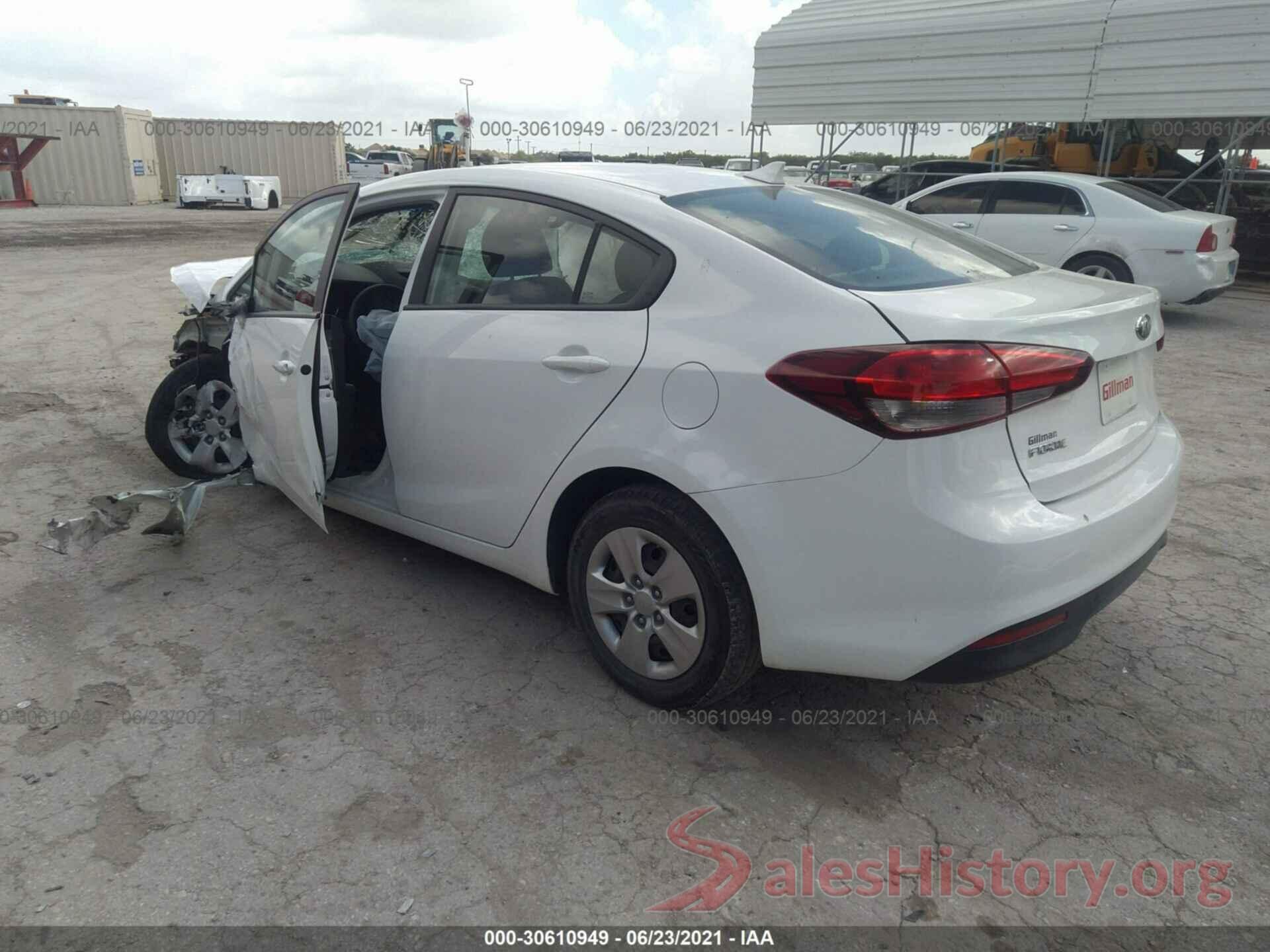 3KPFK4A7XHE067618 2017 KIA FORTE