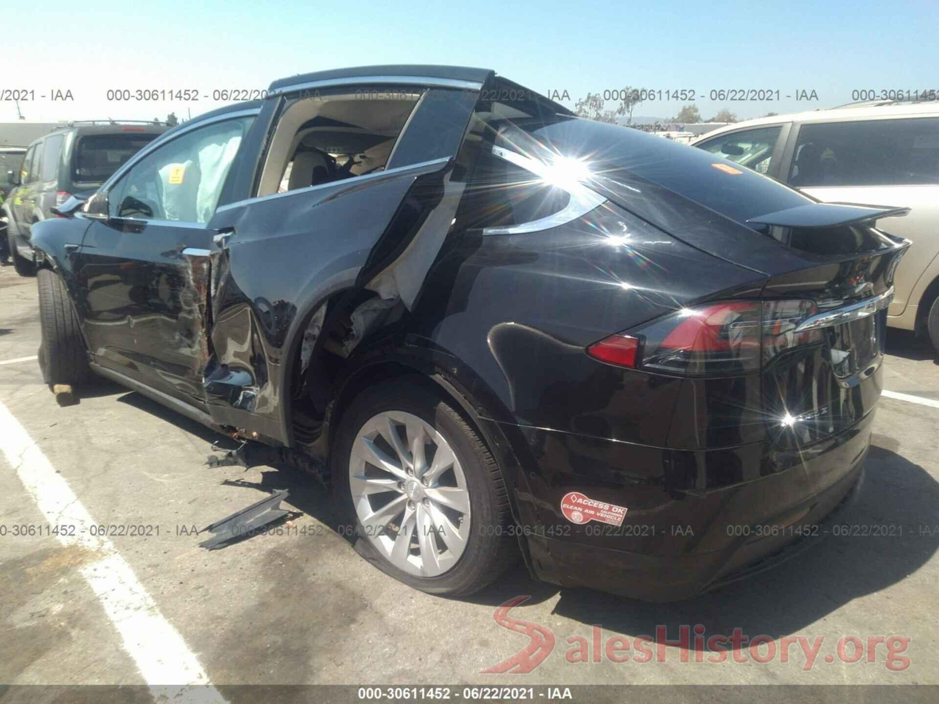 5YJXCAE21JF128658 2018 TESLA MODEL X