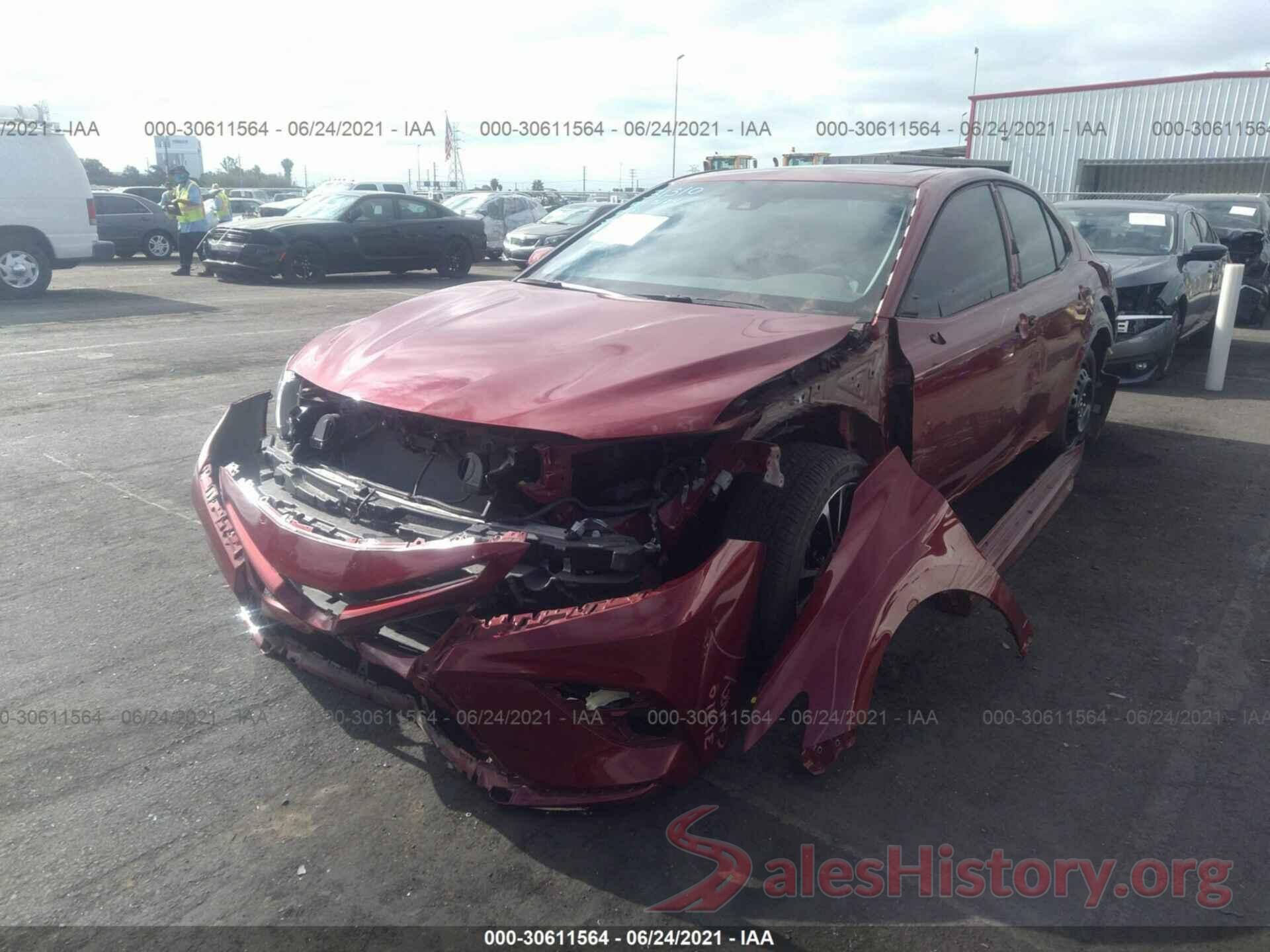 4T1B11HKXJU618286 2018 TOYOTA CAMRY