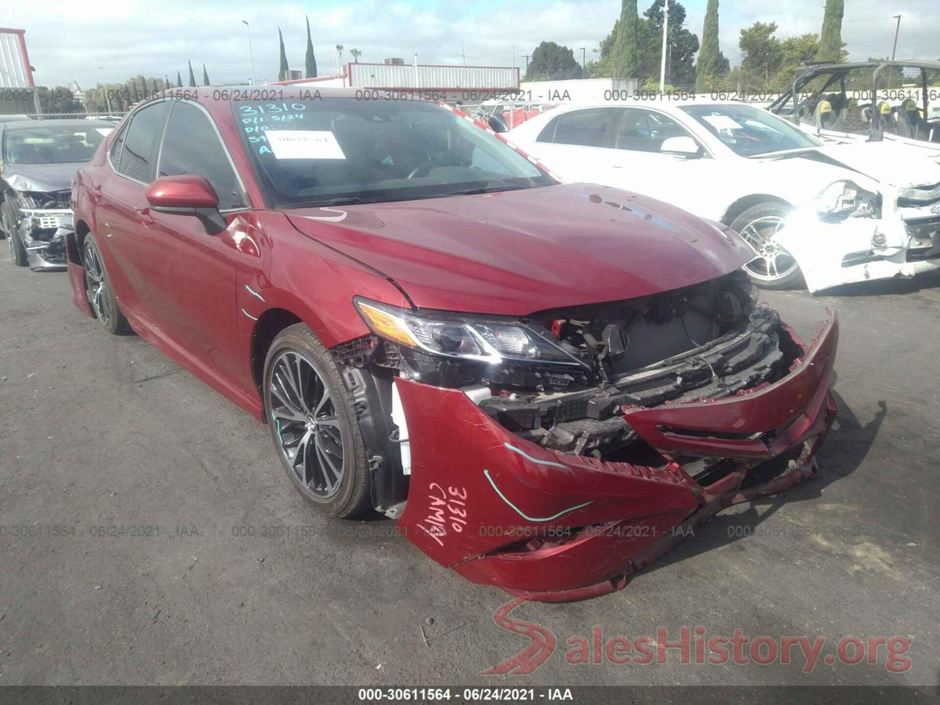 4T1B11HKXJU618286 2018 TOYOTA CAMRY