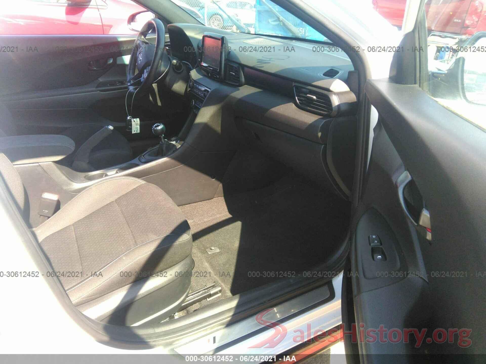 KMHT36AH1KU002388 2019 HYUNDAI VELOSTER